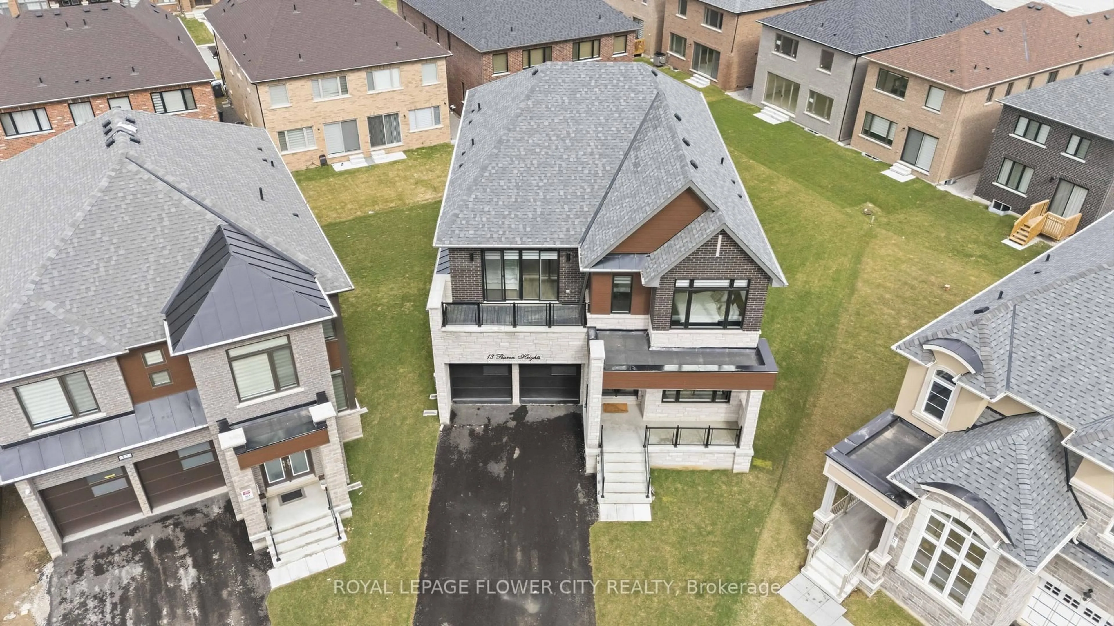 A pic from outside/outdoor area/front of a property/back of a property/a pic from drone, unknown for 13 Pearen Hts, Caledon Ontario L7C 4N4