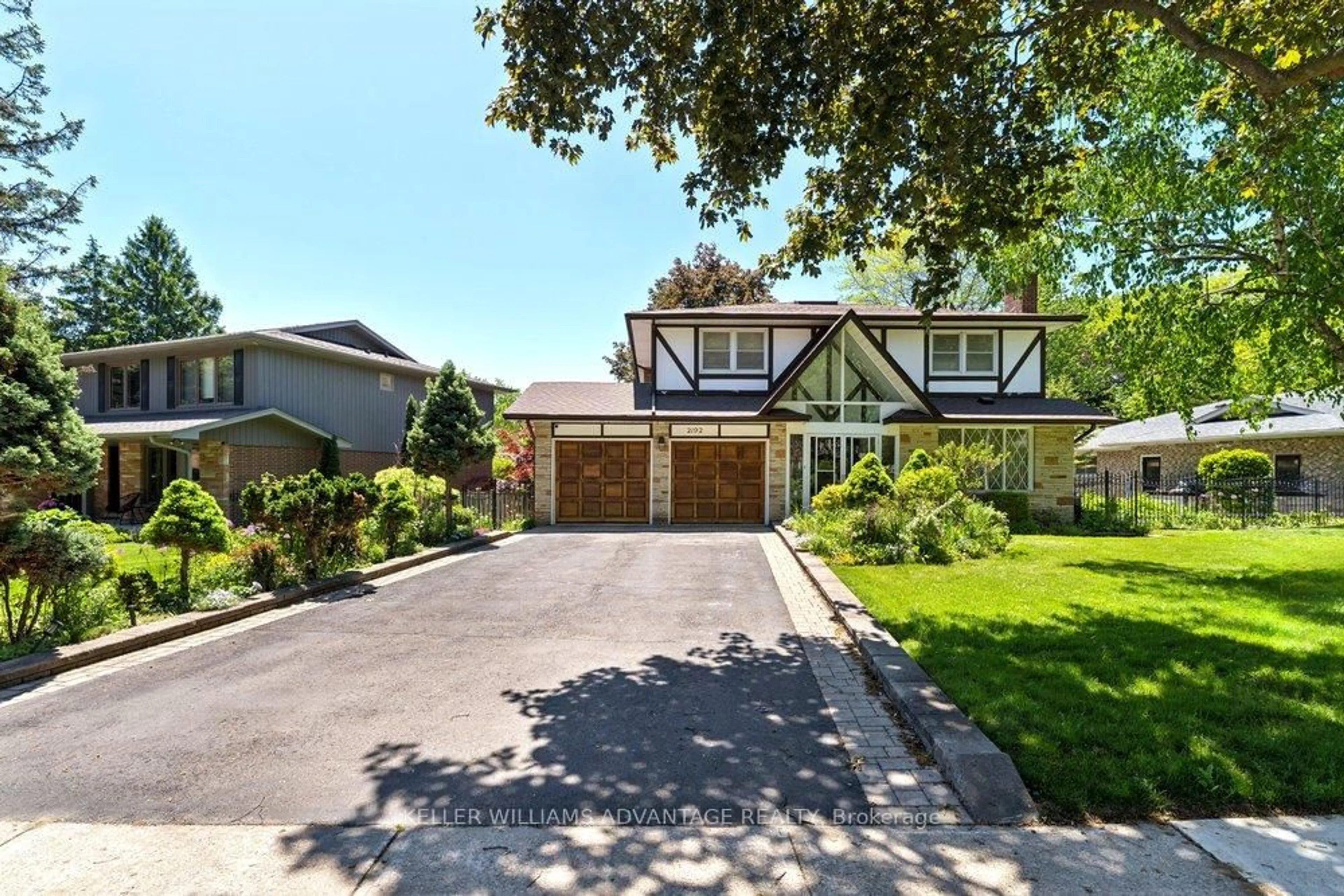 Unknown for 2192 Castlestone Crt, Mississauga Ontario L5B 1Y1