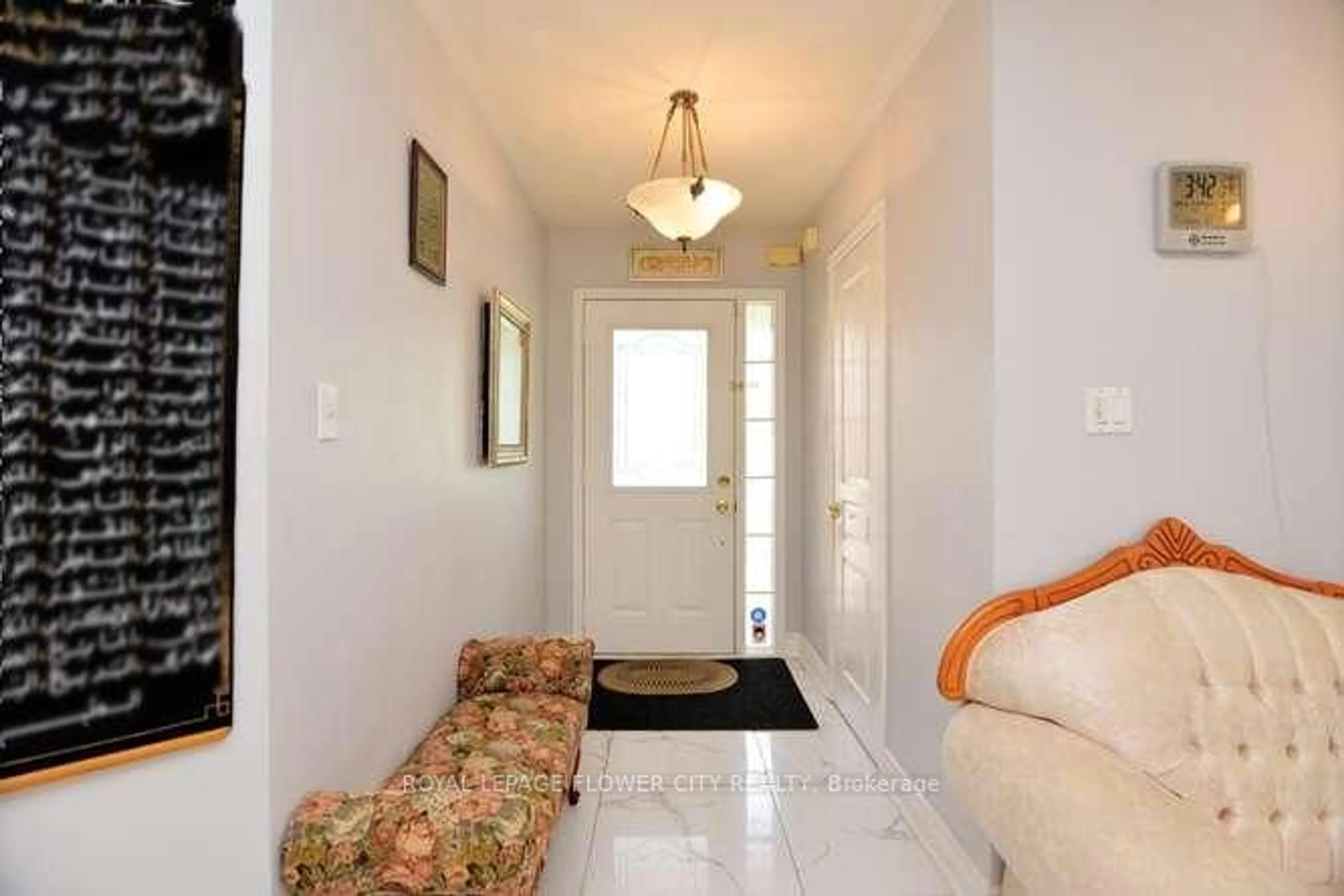 Indoor entryway for 3388 Crimson King Circ, Mississauga Ontario L5N 8N1