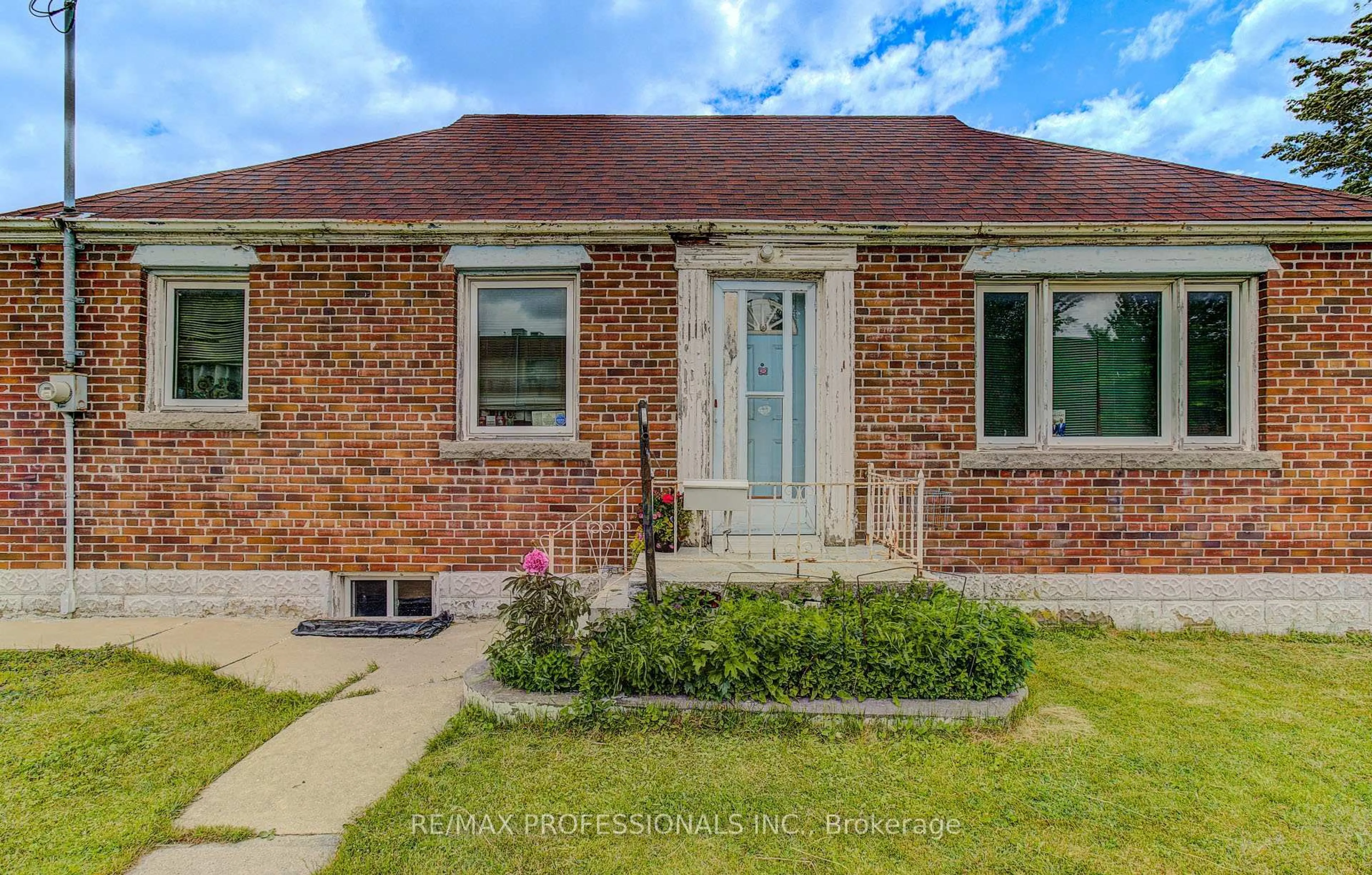 Home with brick exterior material, street for 414 Melrose St, Toronto Ontario M8Z 1H1