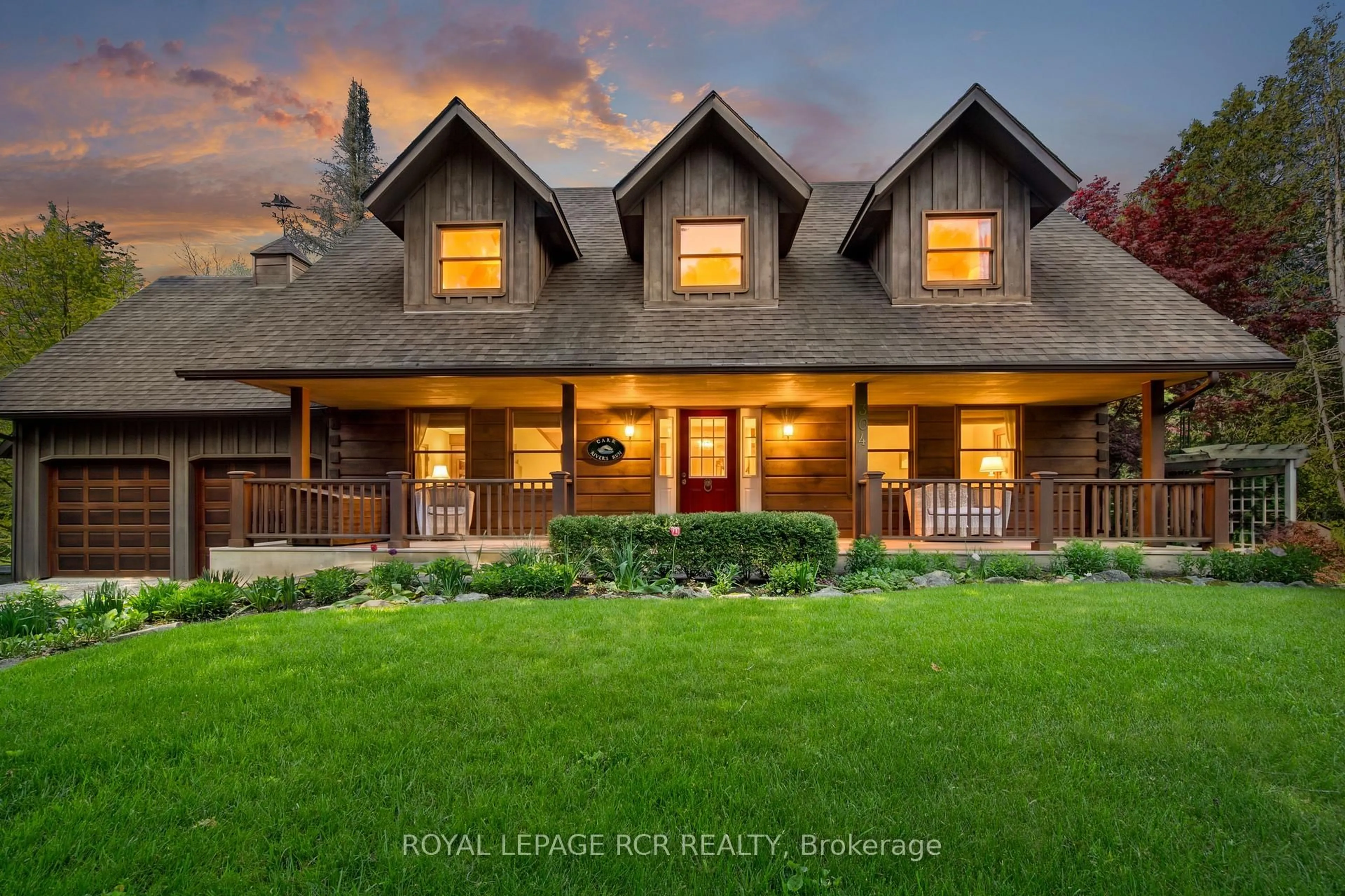 Home with brick exterior material, unknown for 304 Dominion St, Caledon Ontario L7K 2H9
