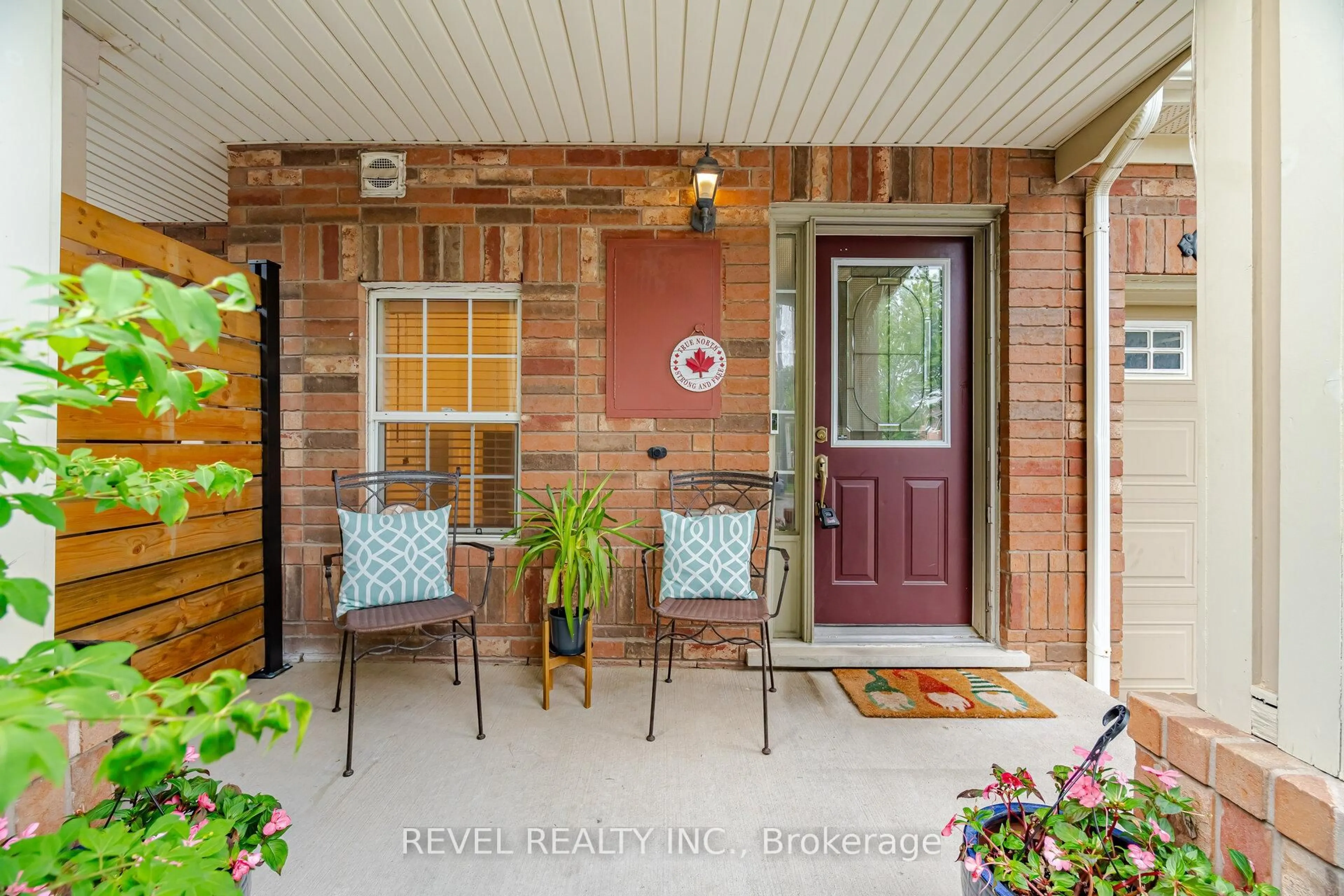 Indoor entryway for 629 Porter Way, Milton Ontario L9T 5W2