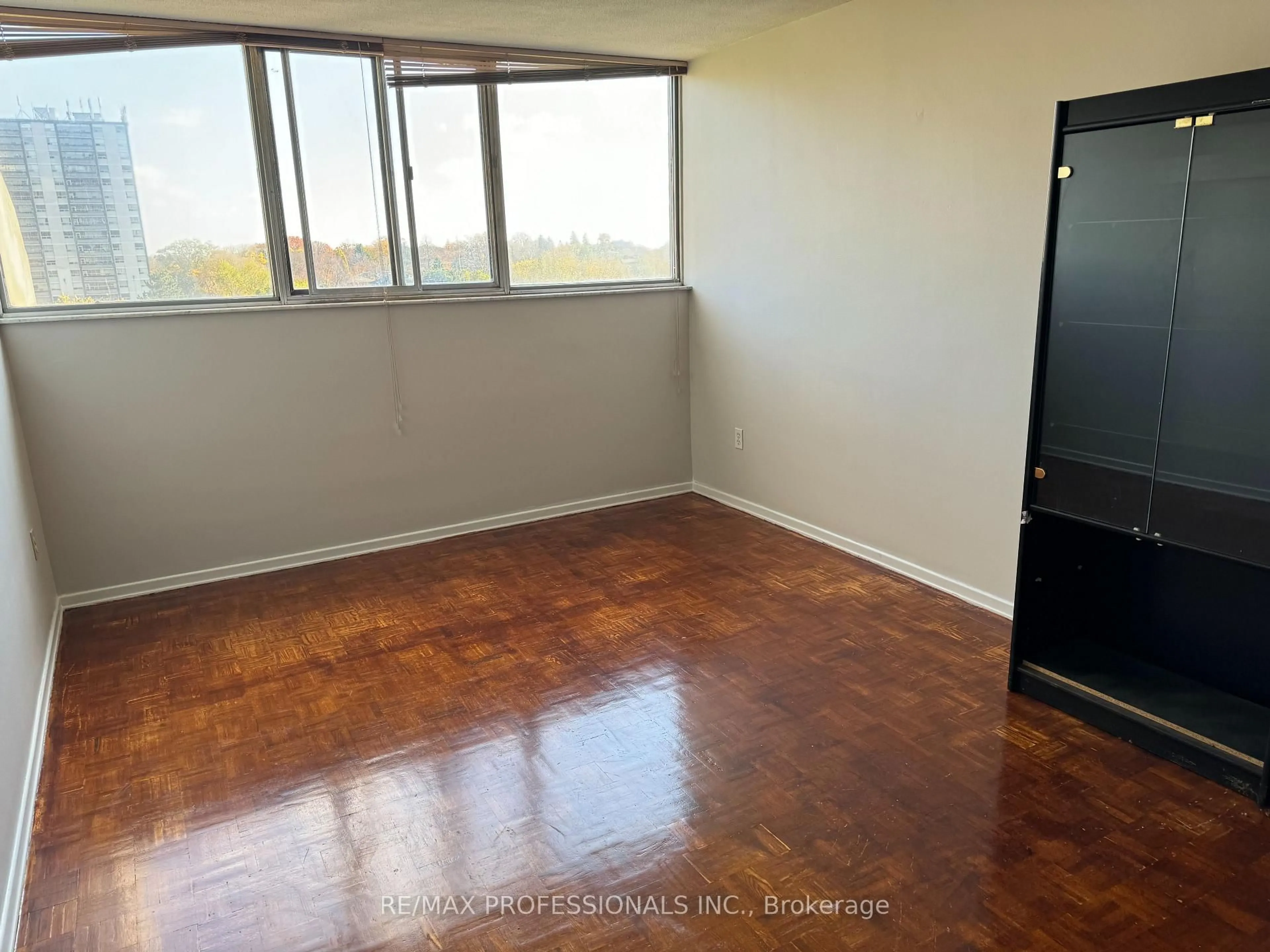 A pic of a room for 11 Wincott Dr #602, Toronto Ontario M9R 2R9