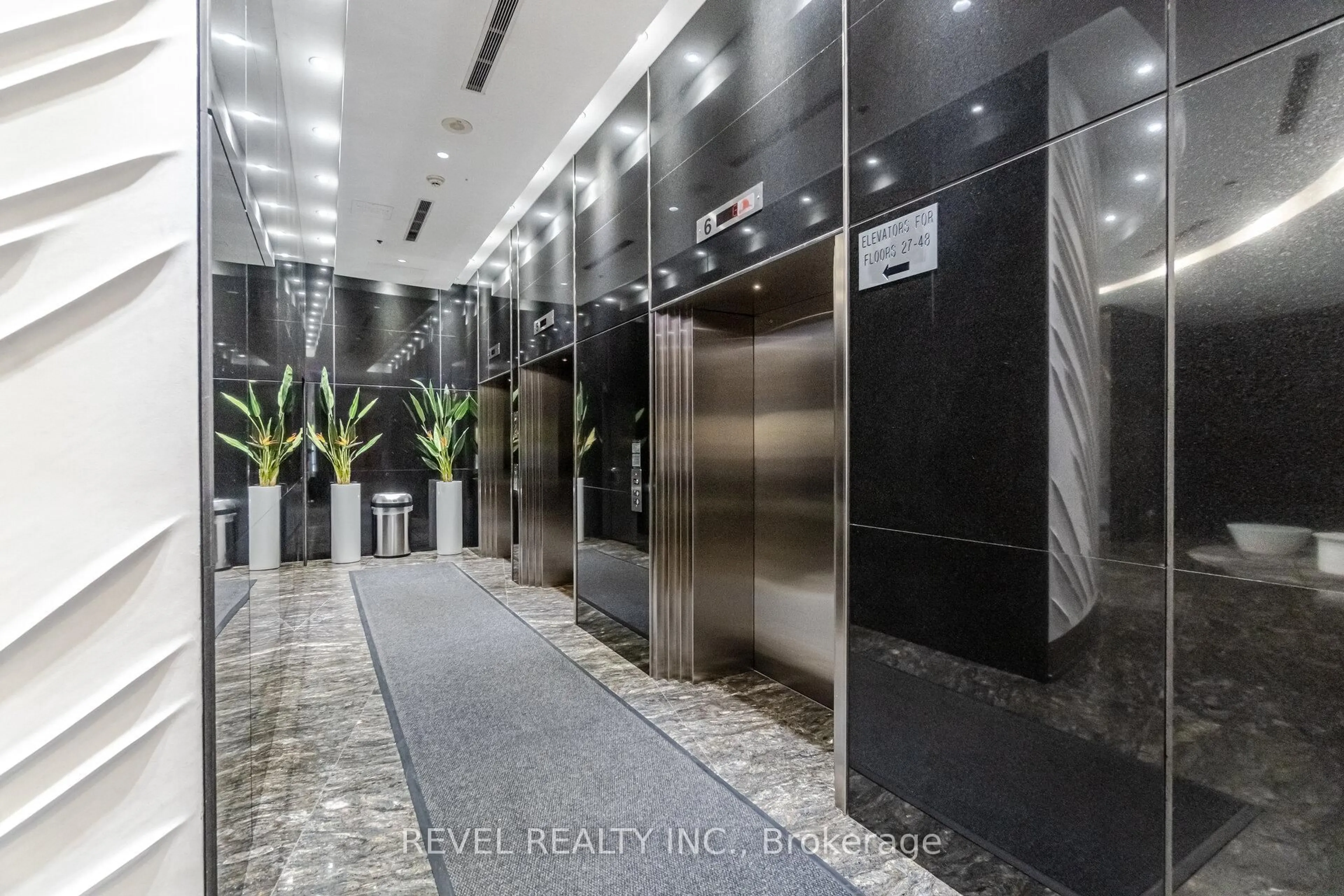 Indoor foyer for 50 Absolute Ave #707, Mississauga Ontario L4Z 0A8