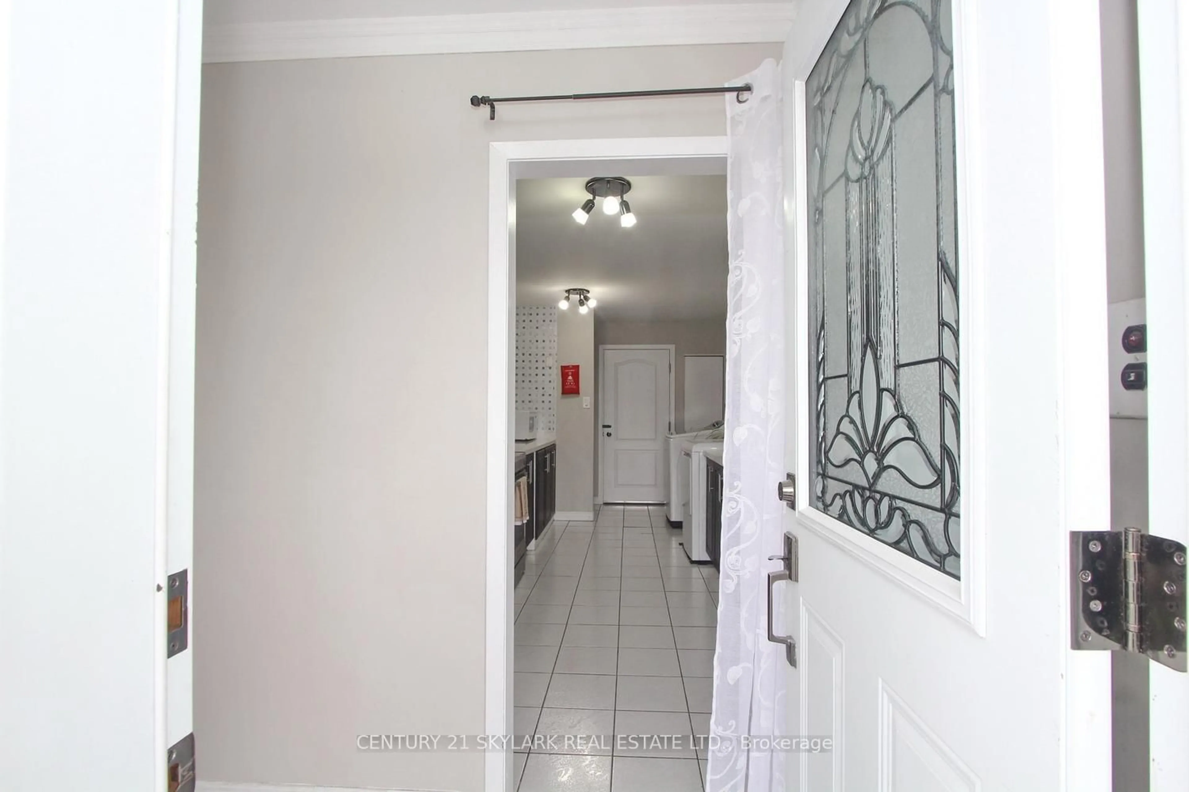 Unknown for 44 Sharon Crt, Brampton Ontario L6W 3B7
