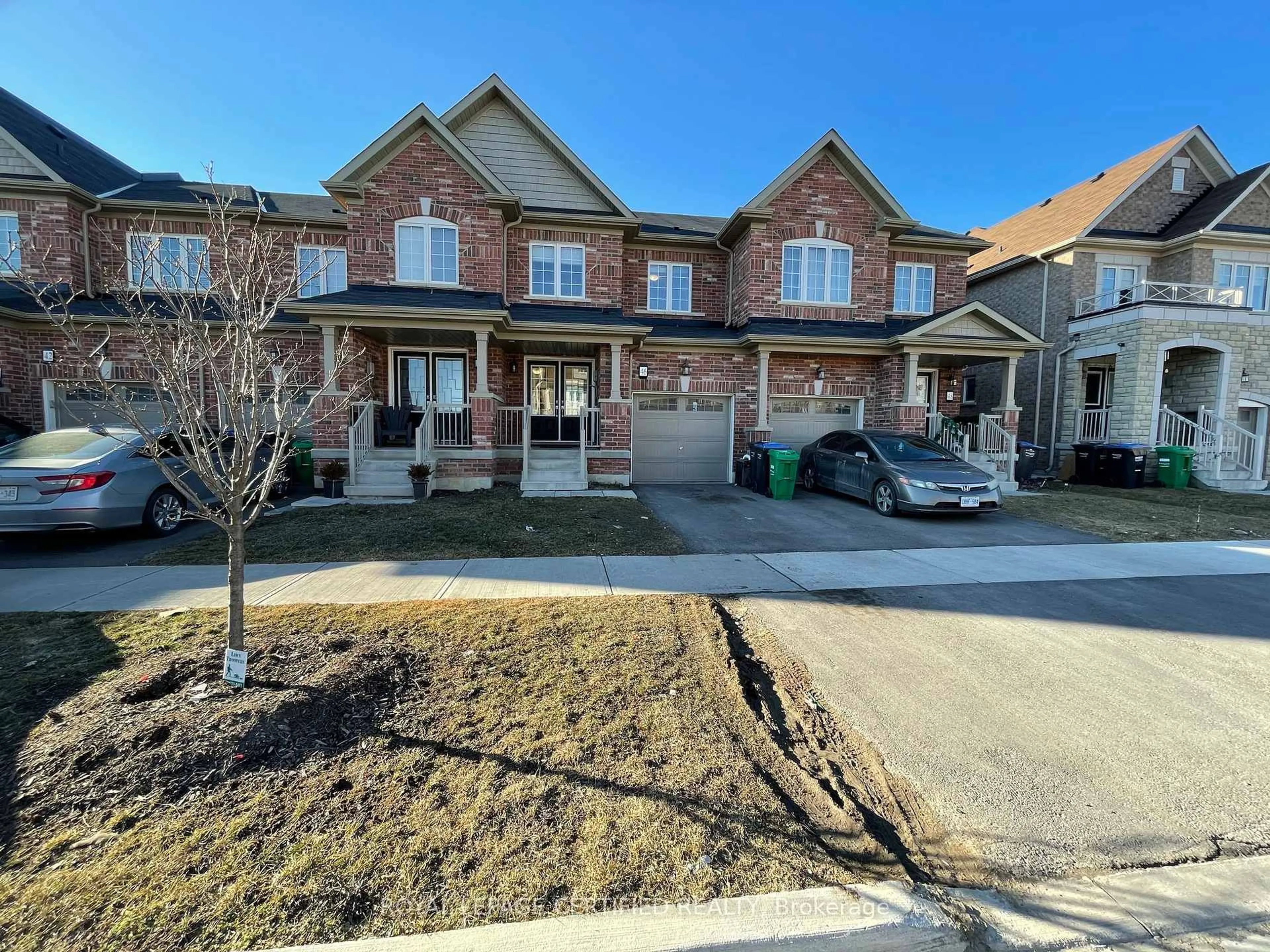 A pic from outside/outdoor area/front of a property/back of a property/a pic from drone, street for 46 Golden Springs Dr, Brampton Ontario L7A 4N5