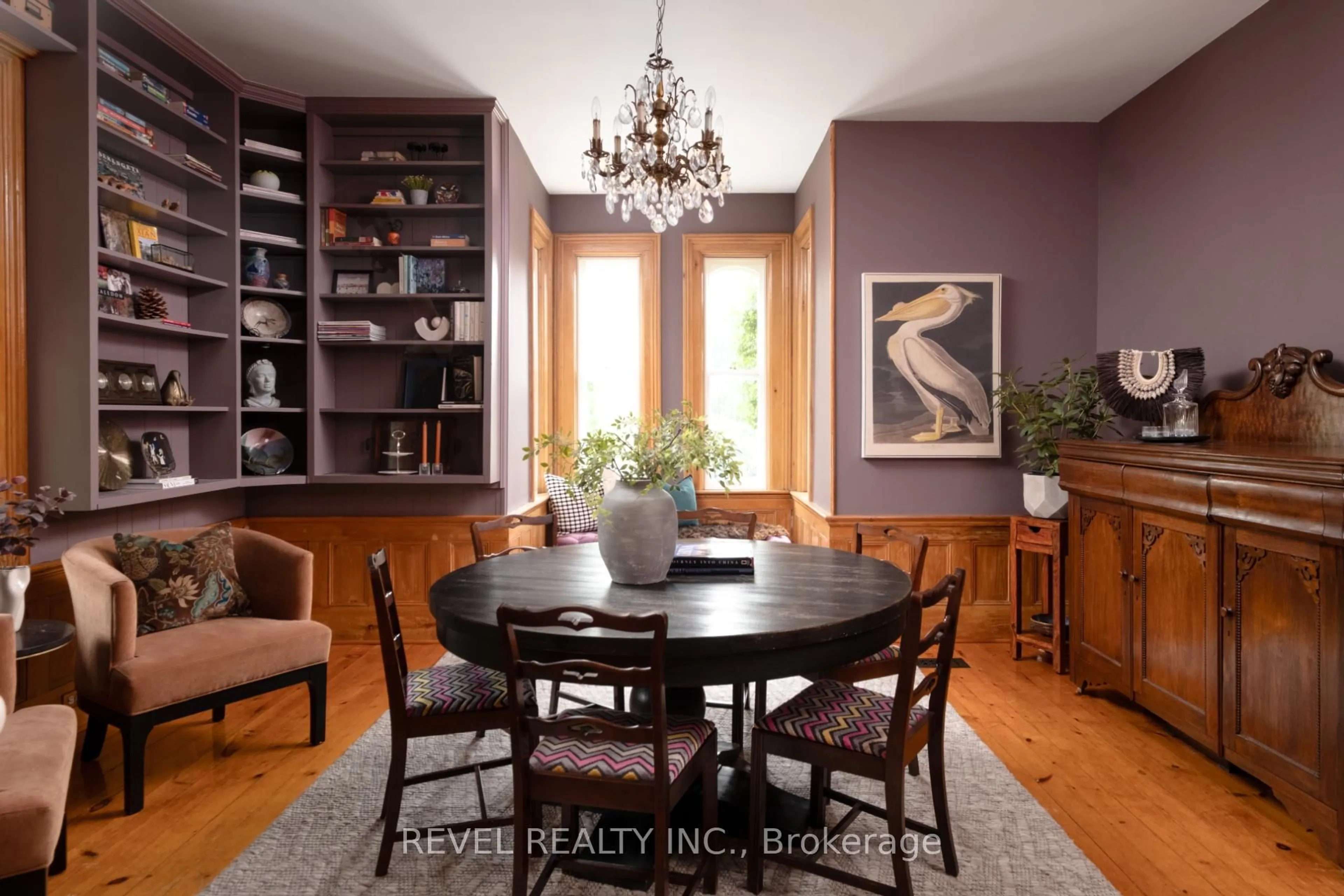 Dining room, wood/laminate floor for 14700 Creditview Rd, Caledon Ontario L7C 3G1