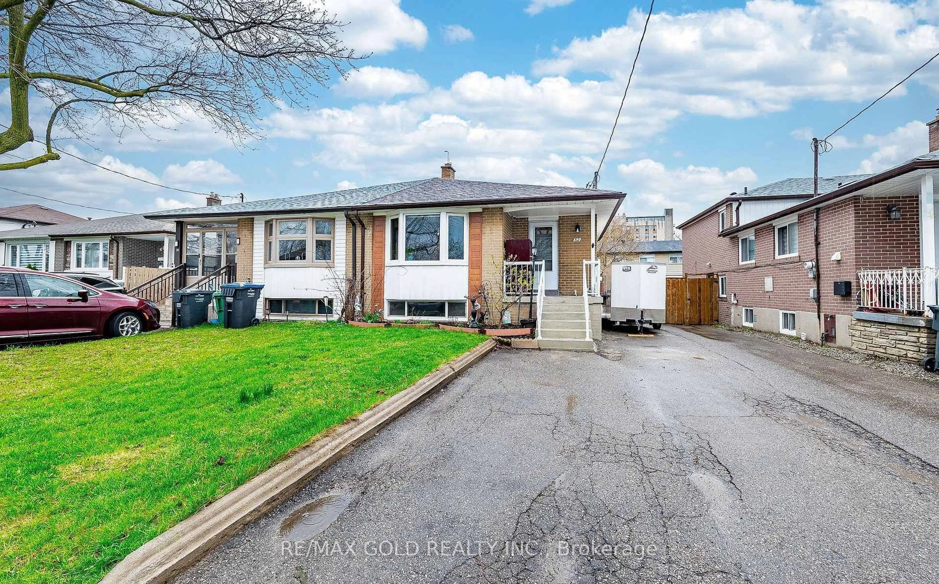 Unknown for 52 Garfield Cres, Brampton Ontario L6V 1V8
