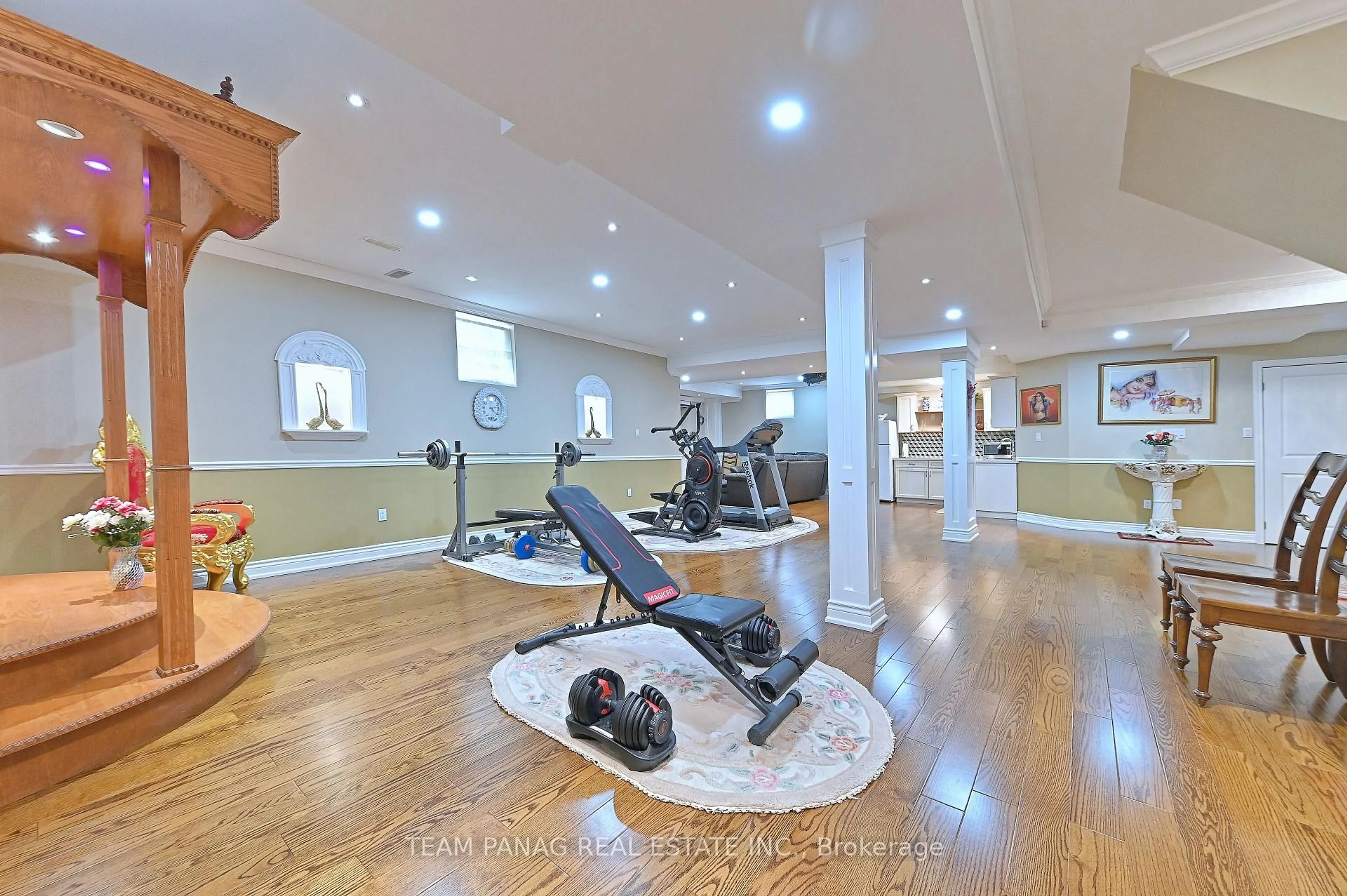 Gym or fitness room for 1 Islington Dr, Brampton Ontario L6P 3A6