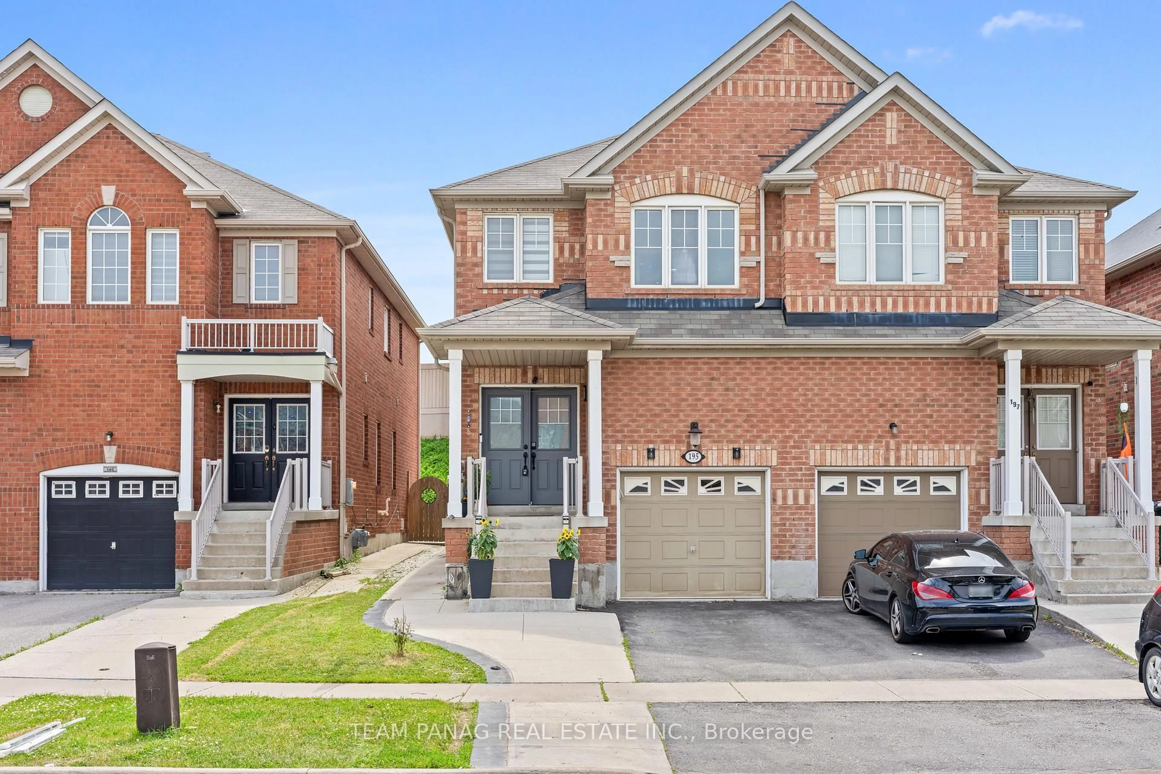 Home with brick exterior material, street for 195 Checkerberry Cres, Brampton Ontario L6R 3P8