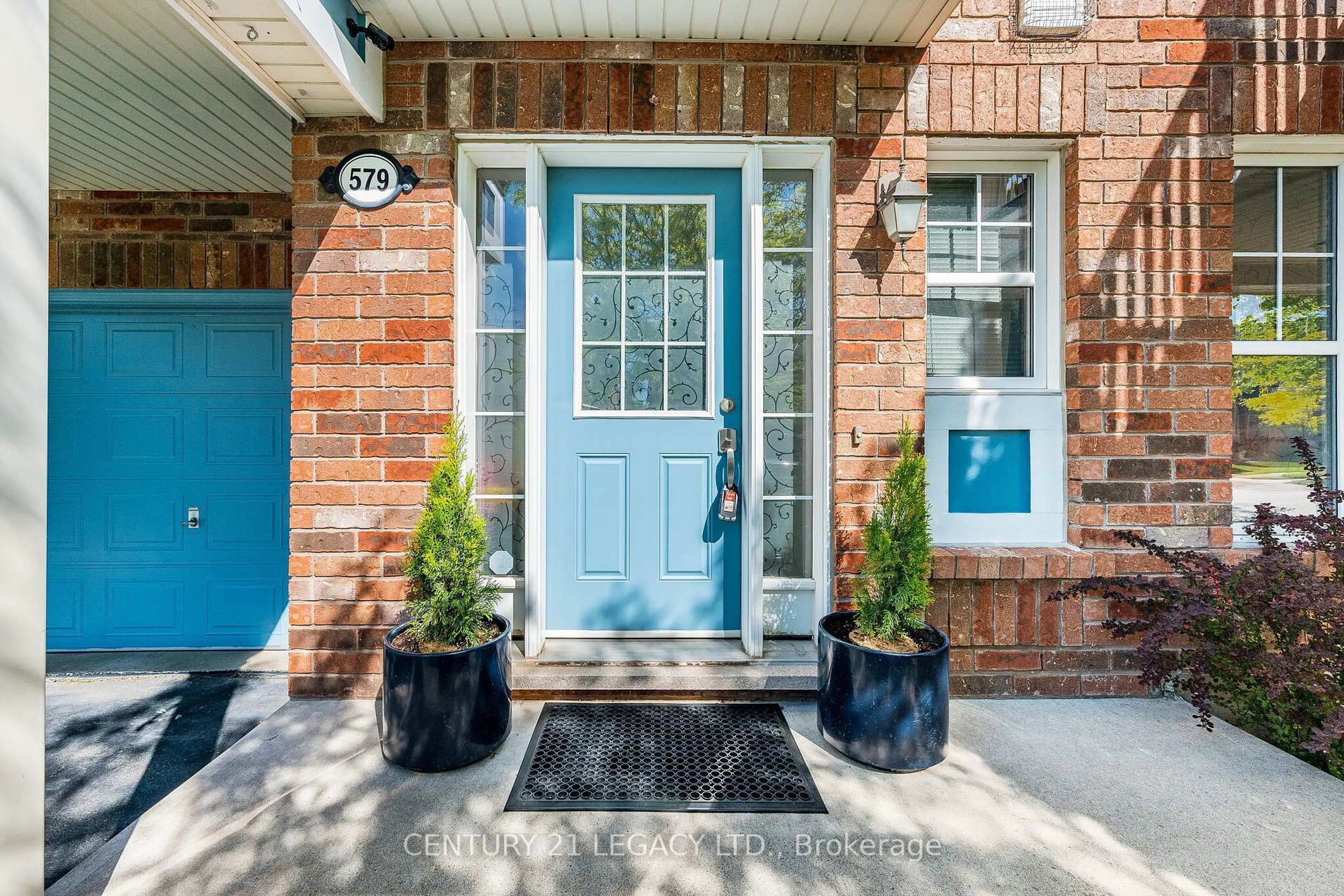 Home with brick exterior material, street for 579 Speyer Circ, Milton Ontario L9T 0Y1