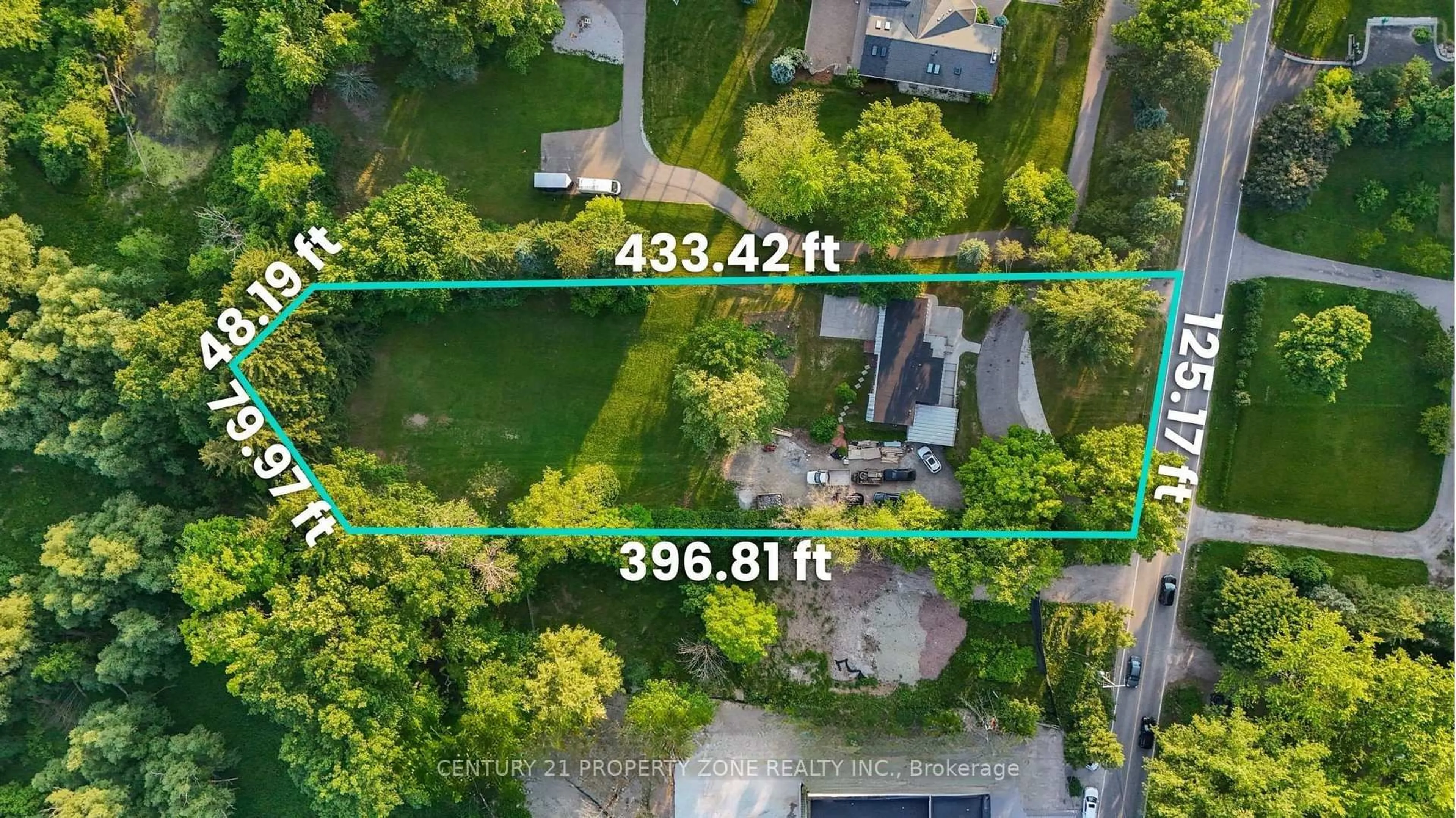 A pic from outside/outdoor area/front of a property/back of a property/a pic from drone, street for 8420 Creditview Rd, Brampton Ontario L6Y 0G3