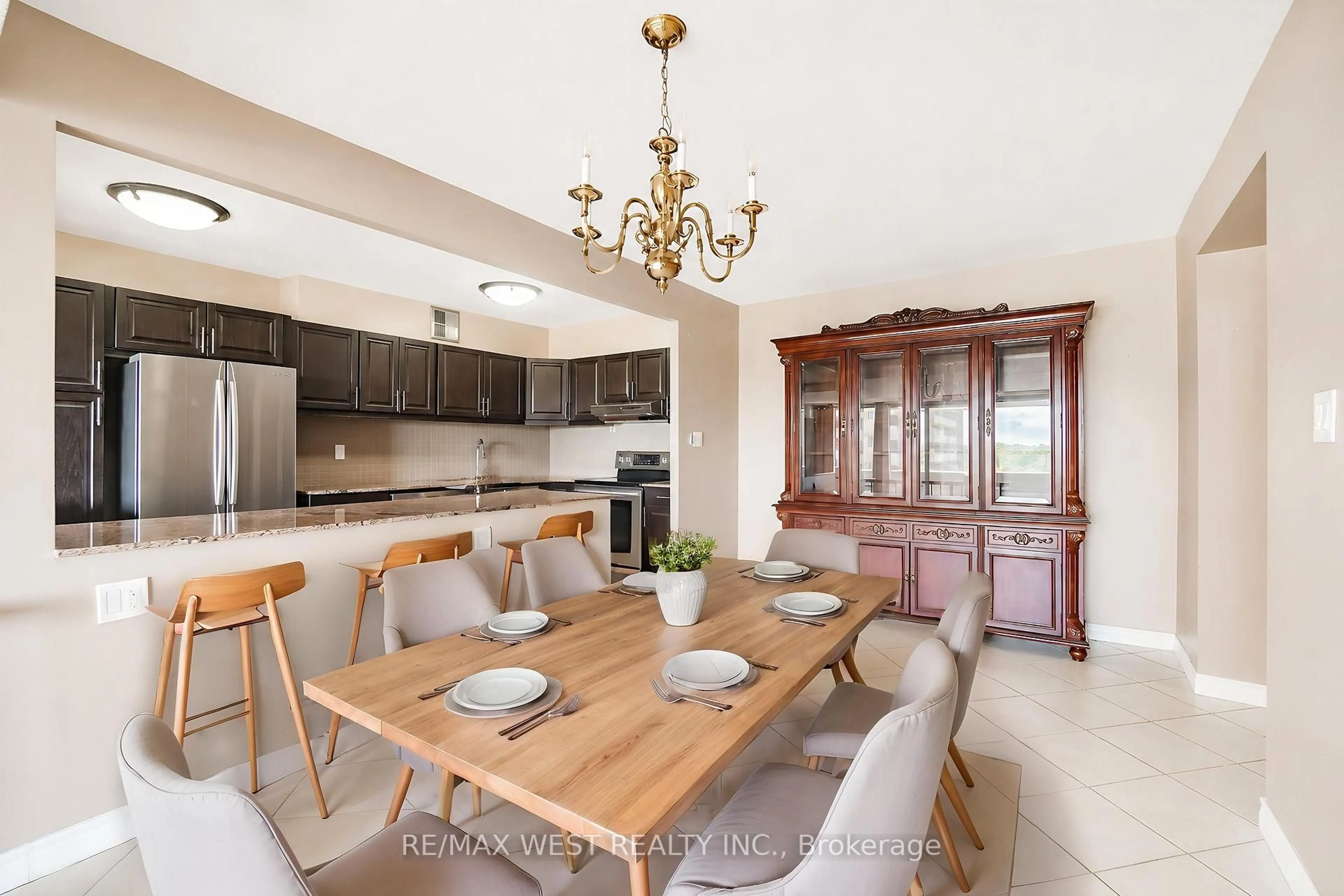Open concept kitchen, unknown for 260 Scarlett Rd #1209, Toronto Ontario M6N 4X6