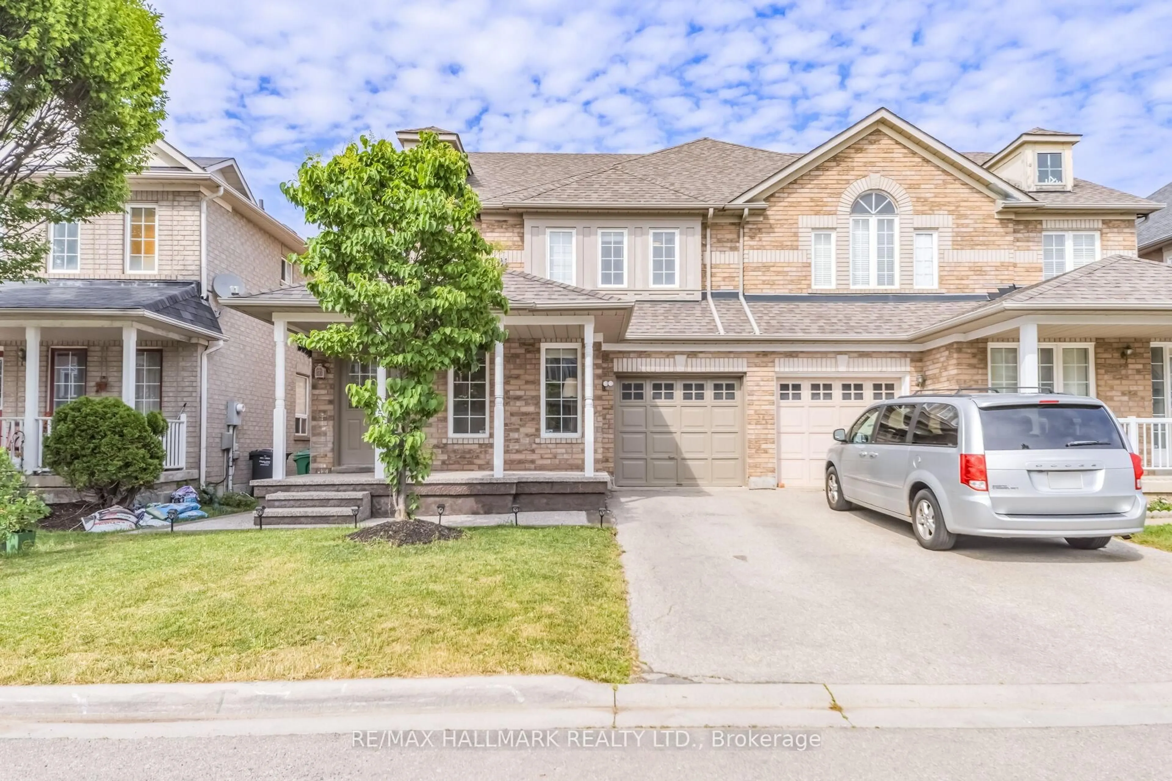 Home with brick exterior material, street for 5437 Rochelle Way, Mississauga Ontario L5M 6N4