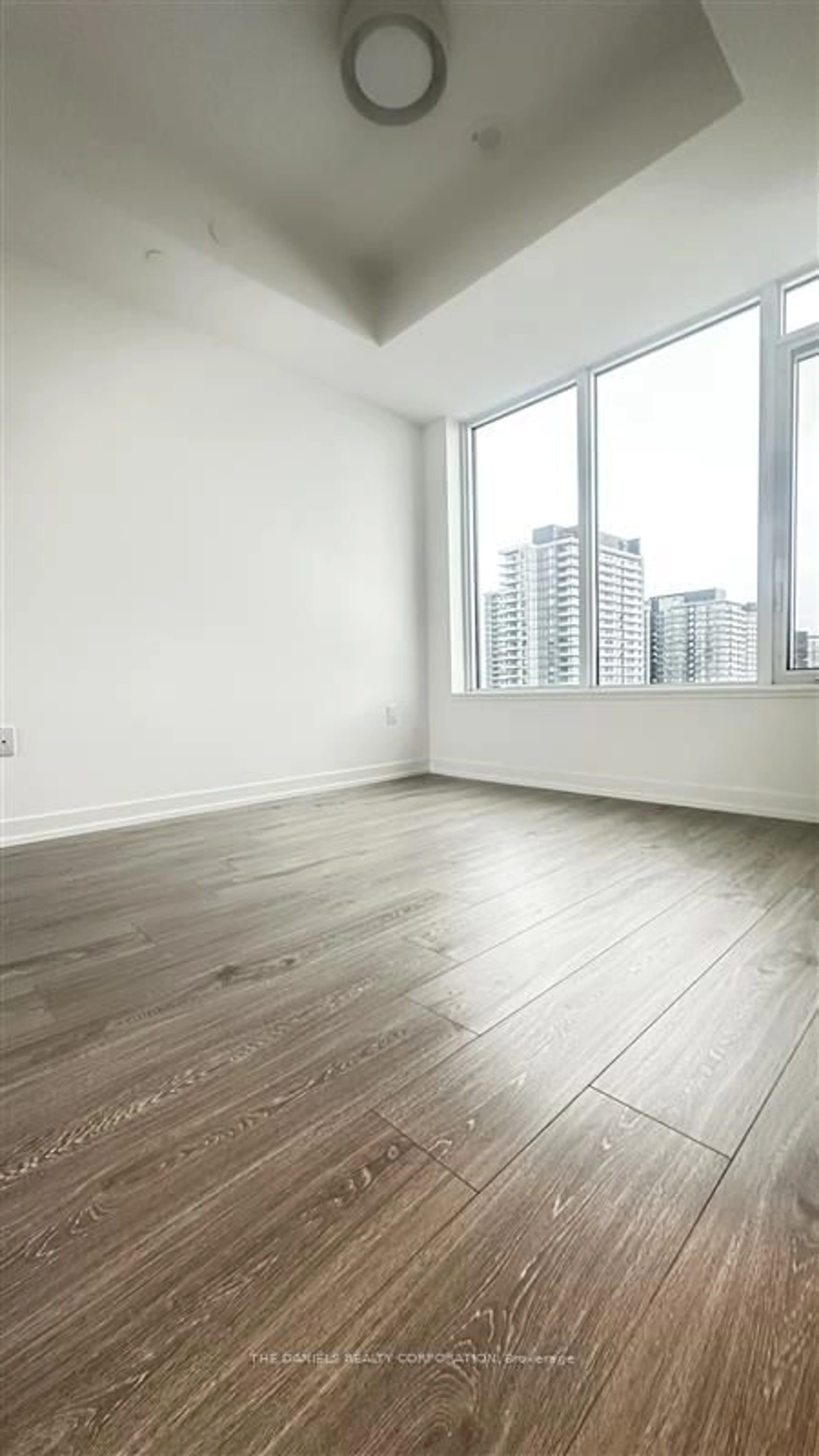A pic of a room for 2485 Eglinton Ave #1518, Mississauga Ontario L5M 2T1