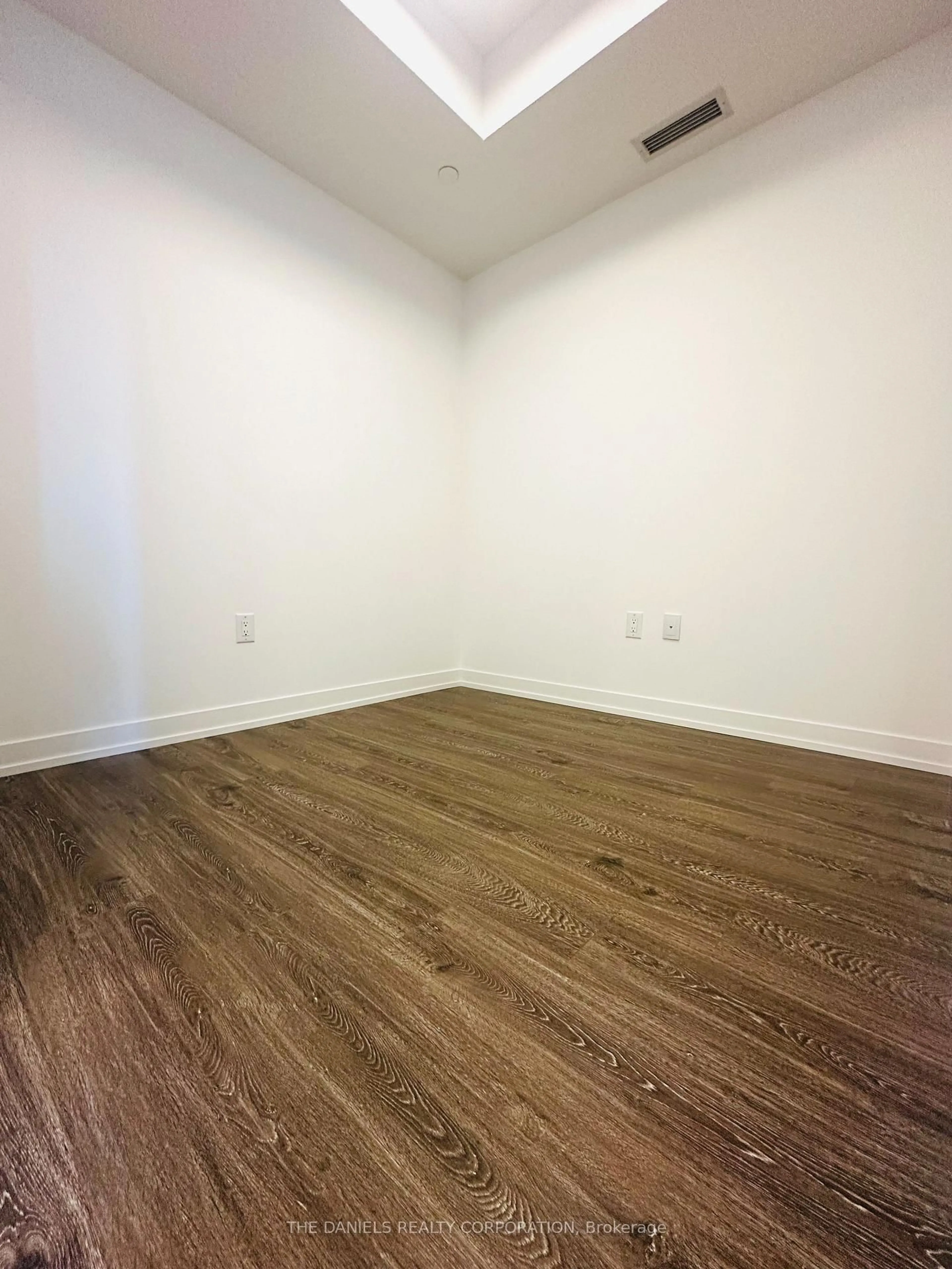 A pic of a room for 2485 Eglinton Ave #1212, Mississauga Ontario L5M 2T1