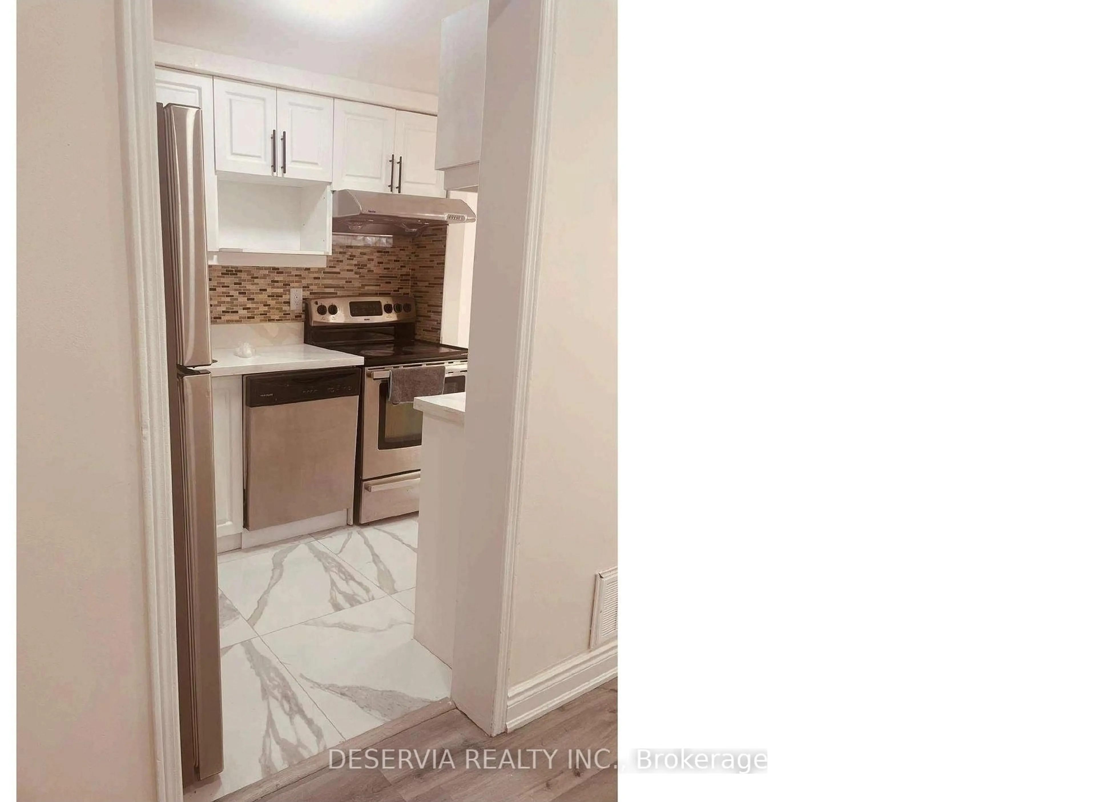 Standard kitchen, unknown for 60 Cedarwood Cres, Brampton Ontario L6X 4J9
