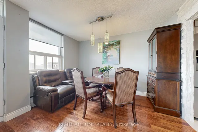 151 LaRose Ave #907, Toronto 2