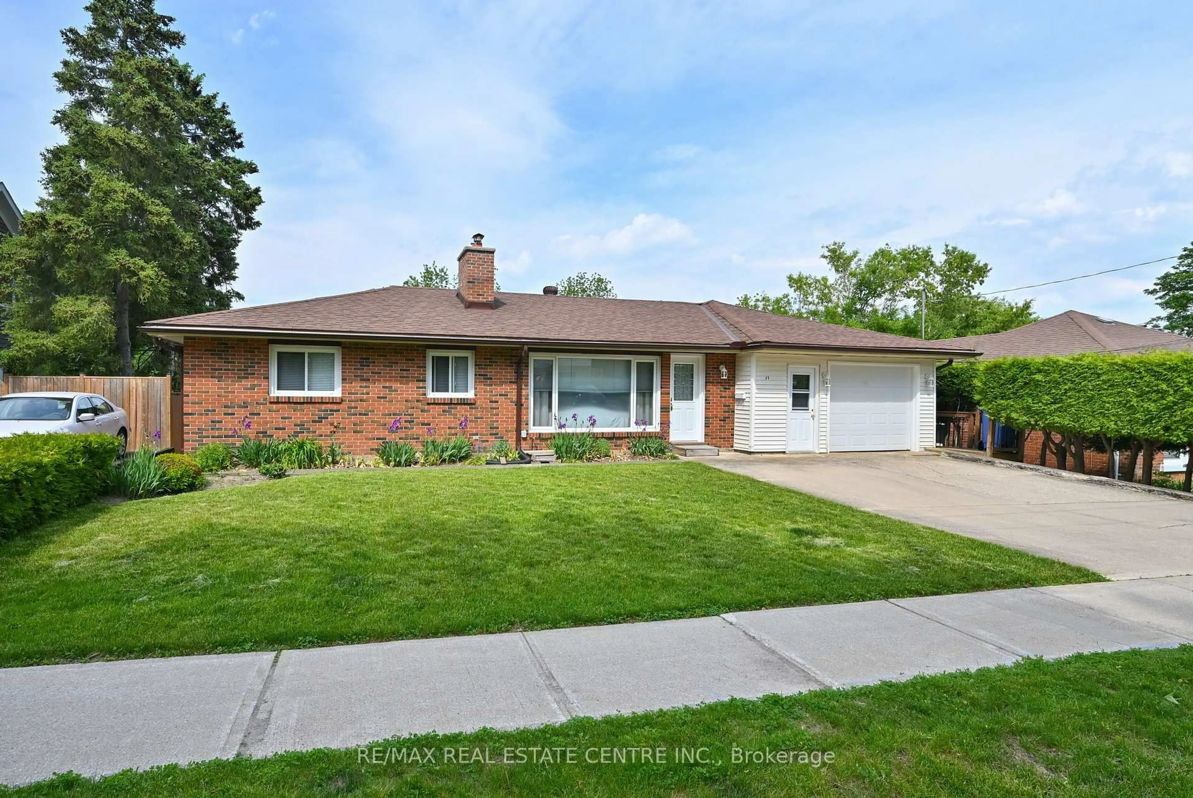 Home with brick exterior material, street for 37 Margaret St, Orangeville Ontario L9W 2N5