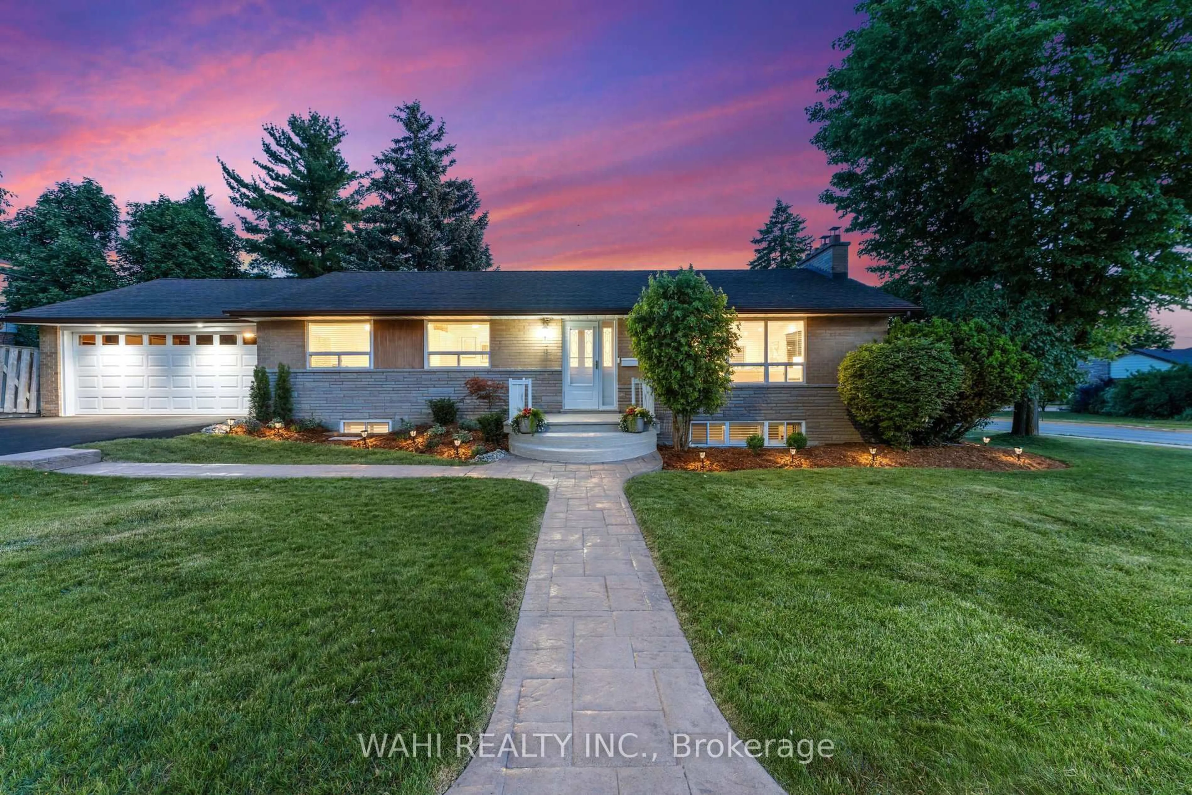 Unknown for 39 Nanwood Dr, Brampton Ontario L6W 1L7