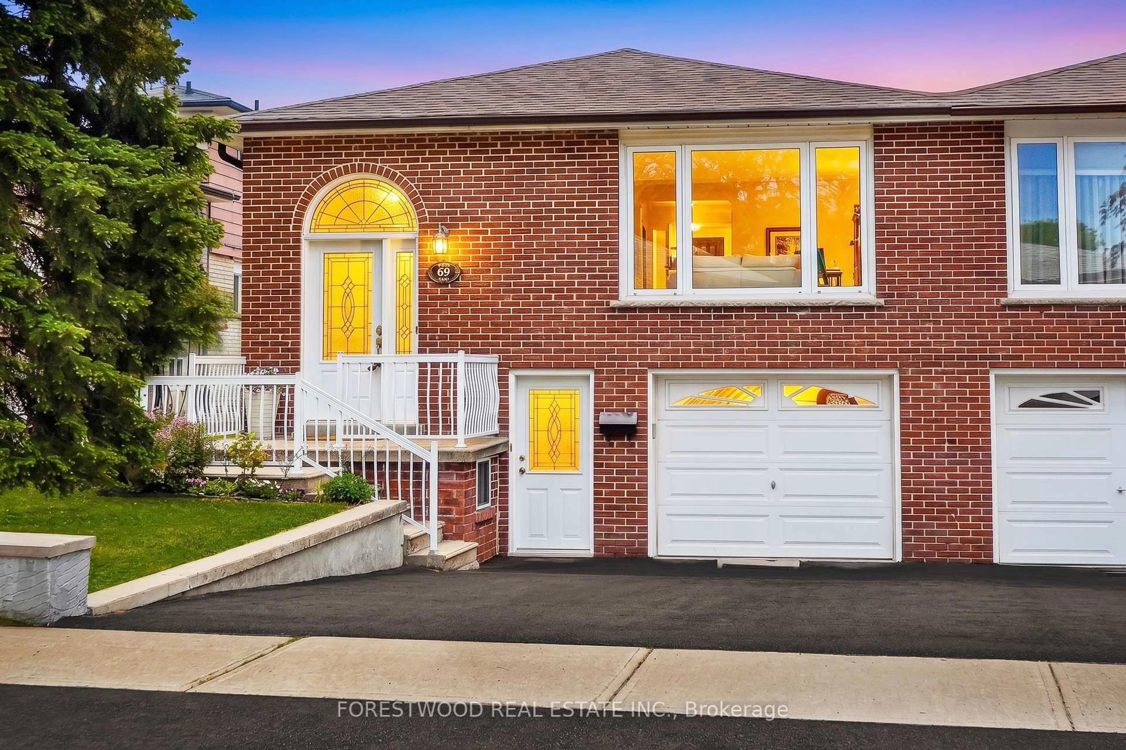 Home with brick exterior material, street for 69 Surbray Grve, Mississauga Ontario L5B 2E2