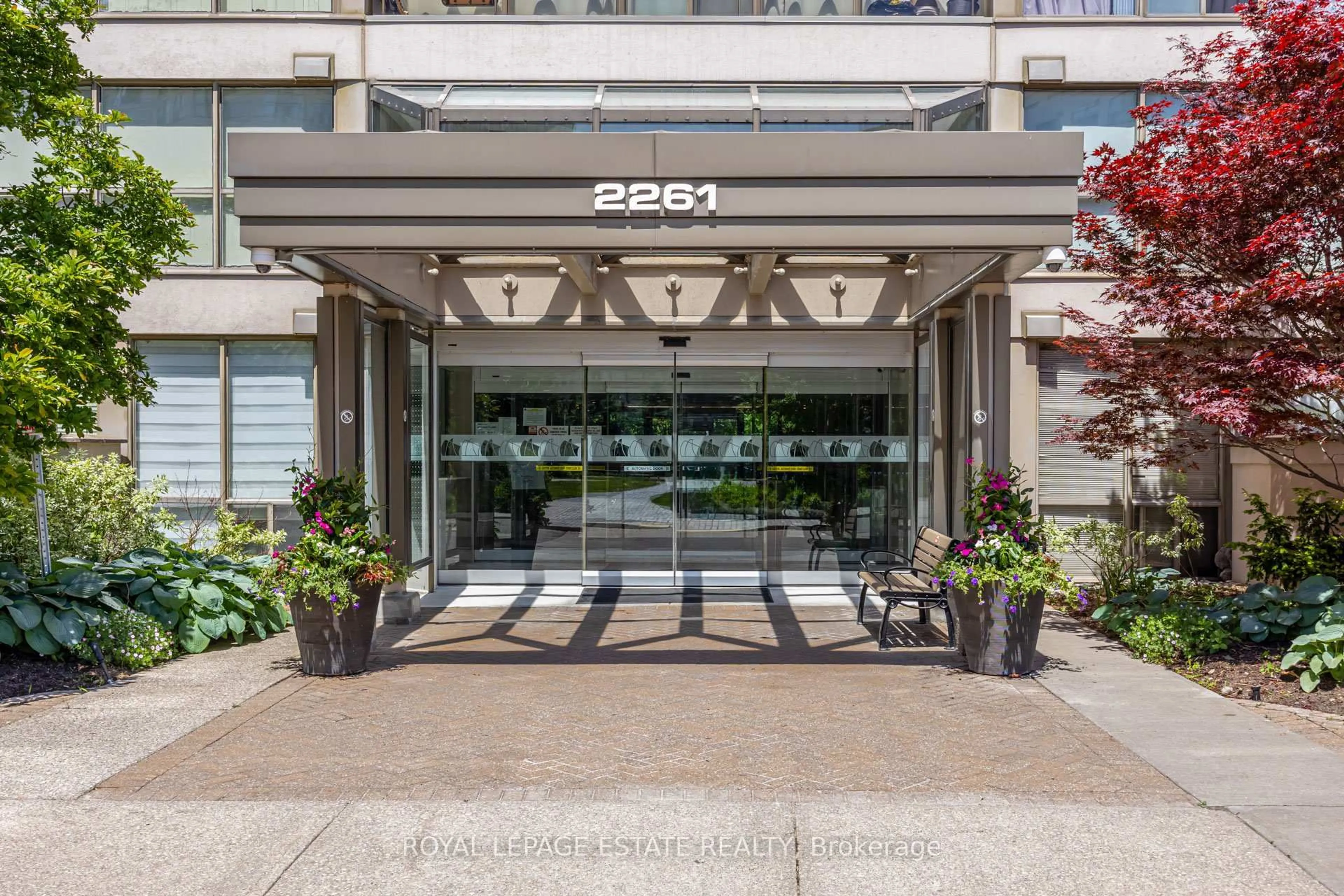 Lobby for 2261 Lake Shore Blvd #108, Toronto Ontario M8V 3X1