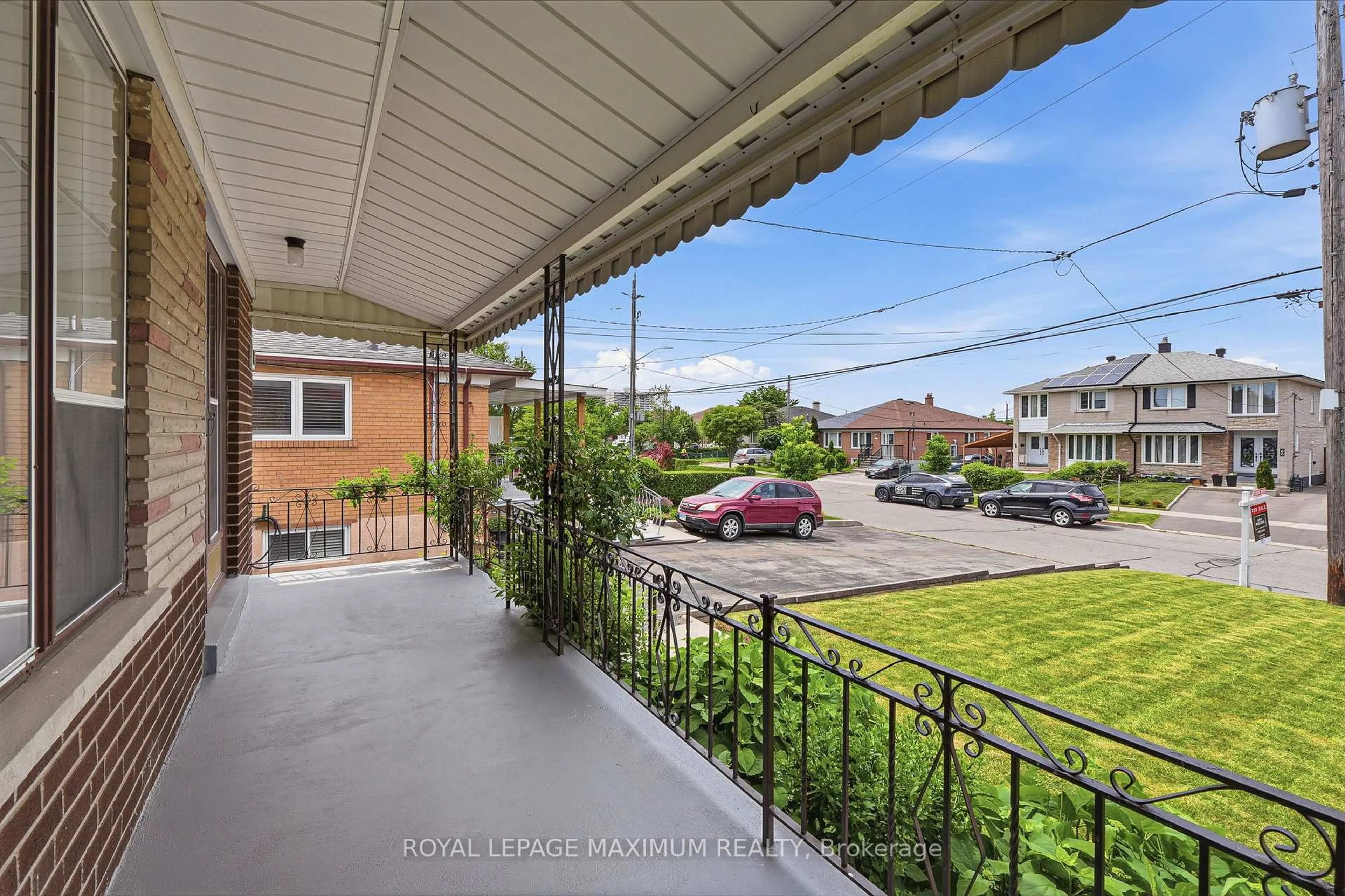 Patio, street for 65 Magellan Dr, Toronto Ontario M3L 1T4