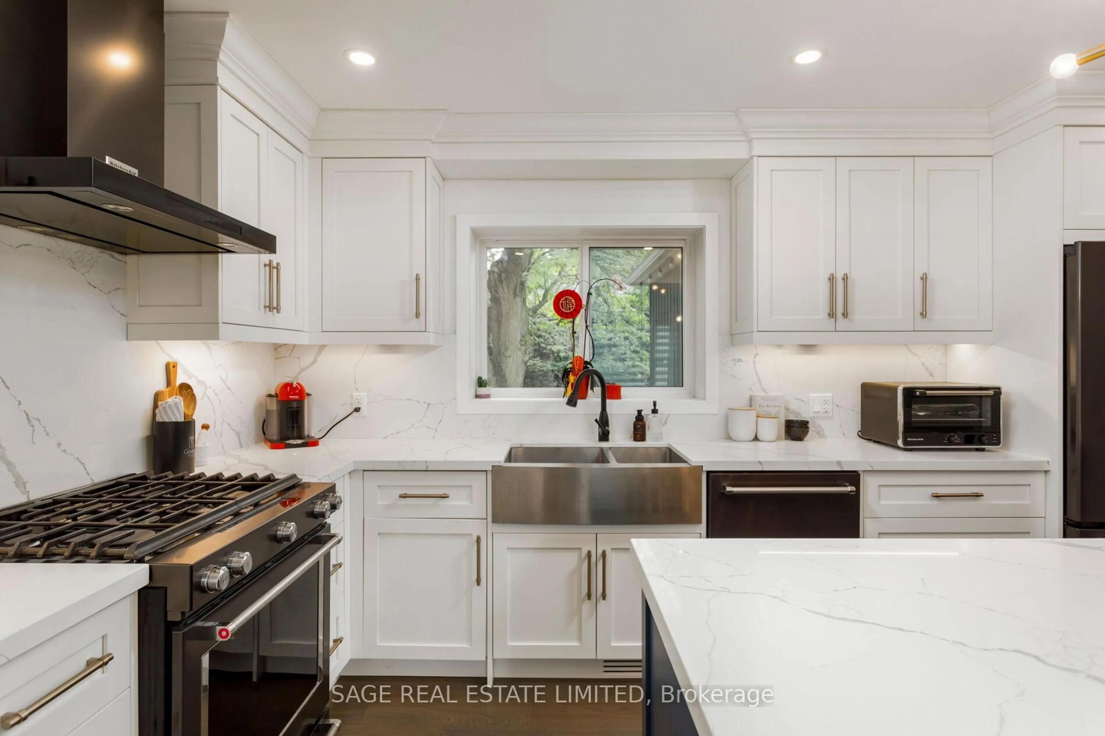 Contemporary kitchen, ceramic/tile floor for 2194 Yorkshire Cres, Burlington Ontario L7R 1V7