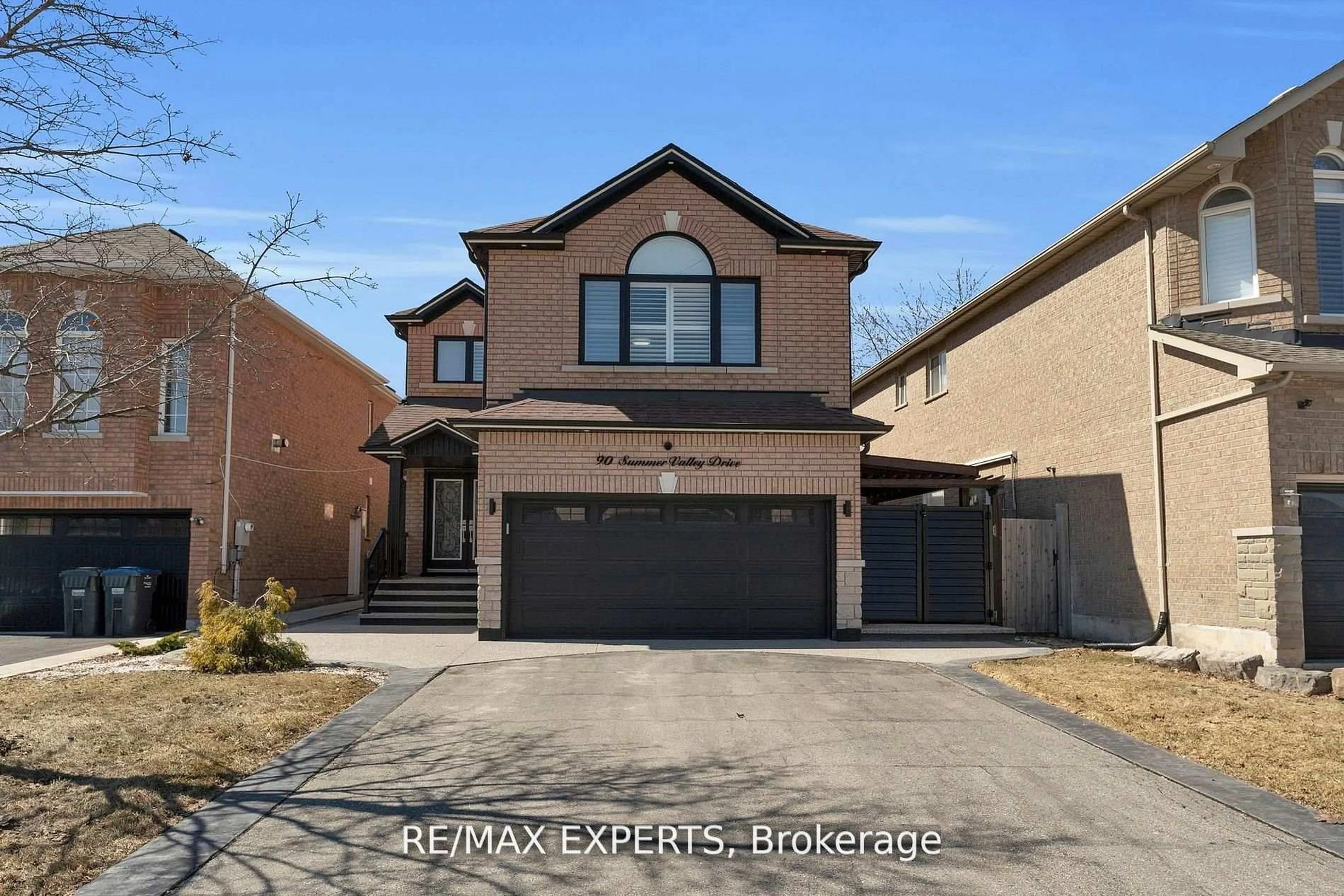 Home with brick exterior material, street for 90 Summer Valley Dr, Brampton Ontario L6Z 4T8