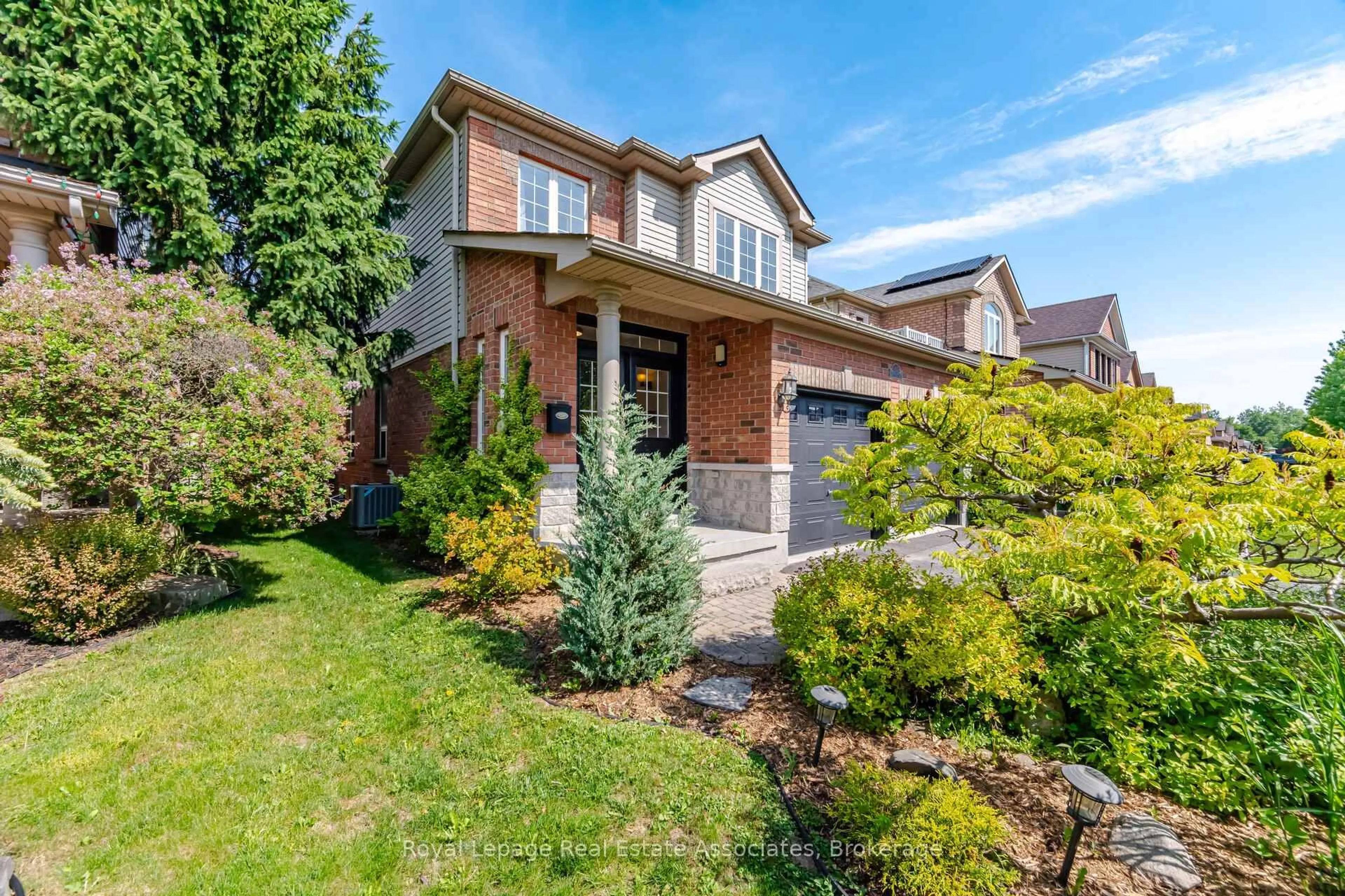 Home with brick exterior material, street for 205 Acton Blvd, Halton Hills Ontario L7J 2Y4