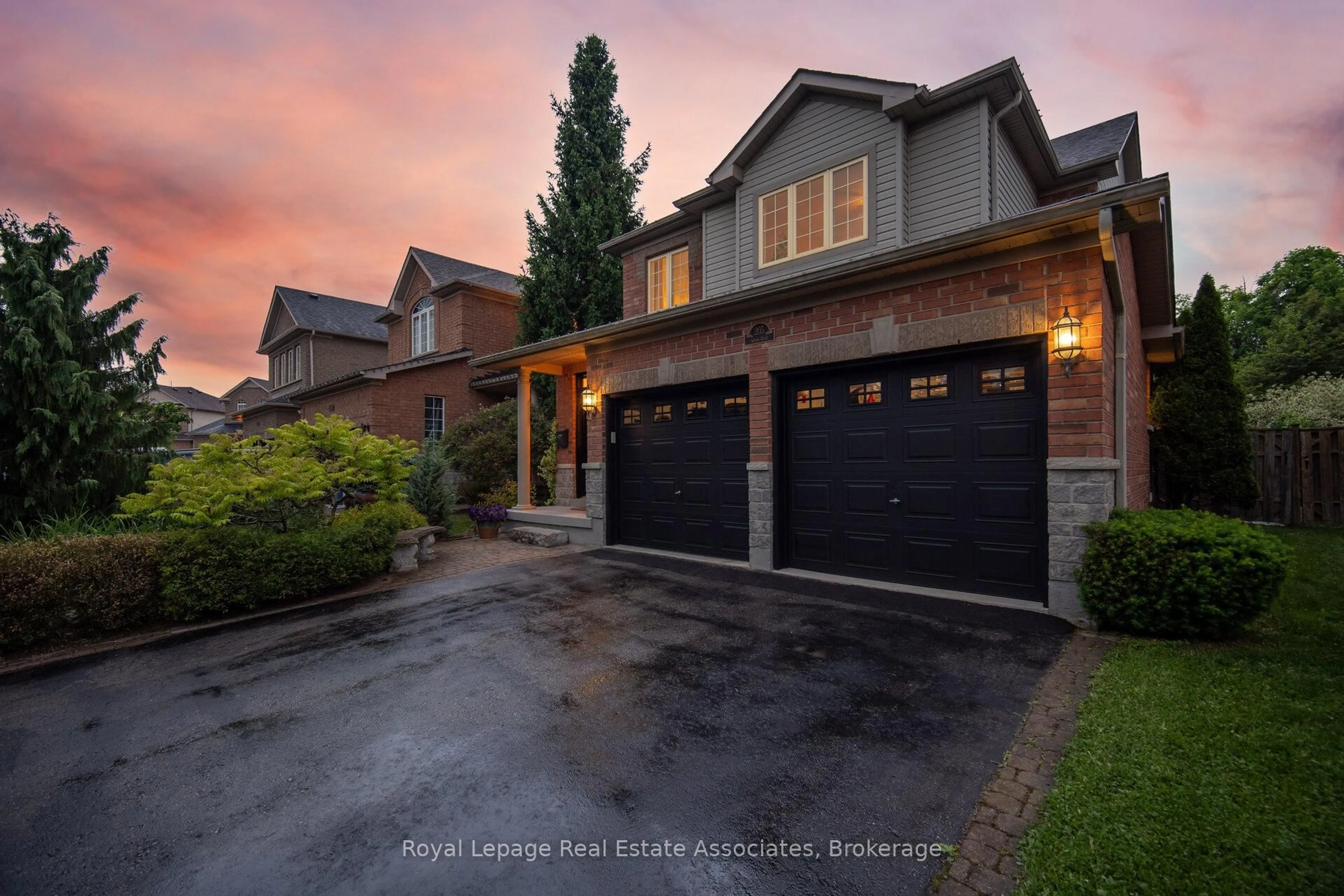 Home with brick exterior material, street for 205 Acton Blvd, Halton Hills Ontario L7J 2Y4