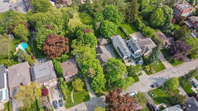 65 Burnhamthorpe Cres, Toronto 4