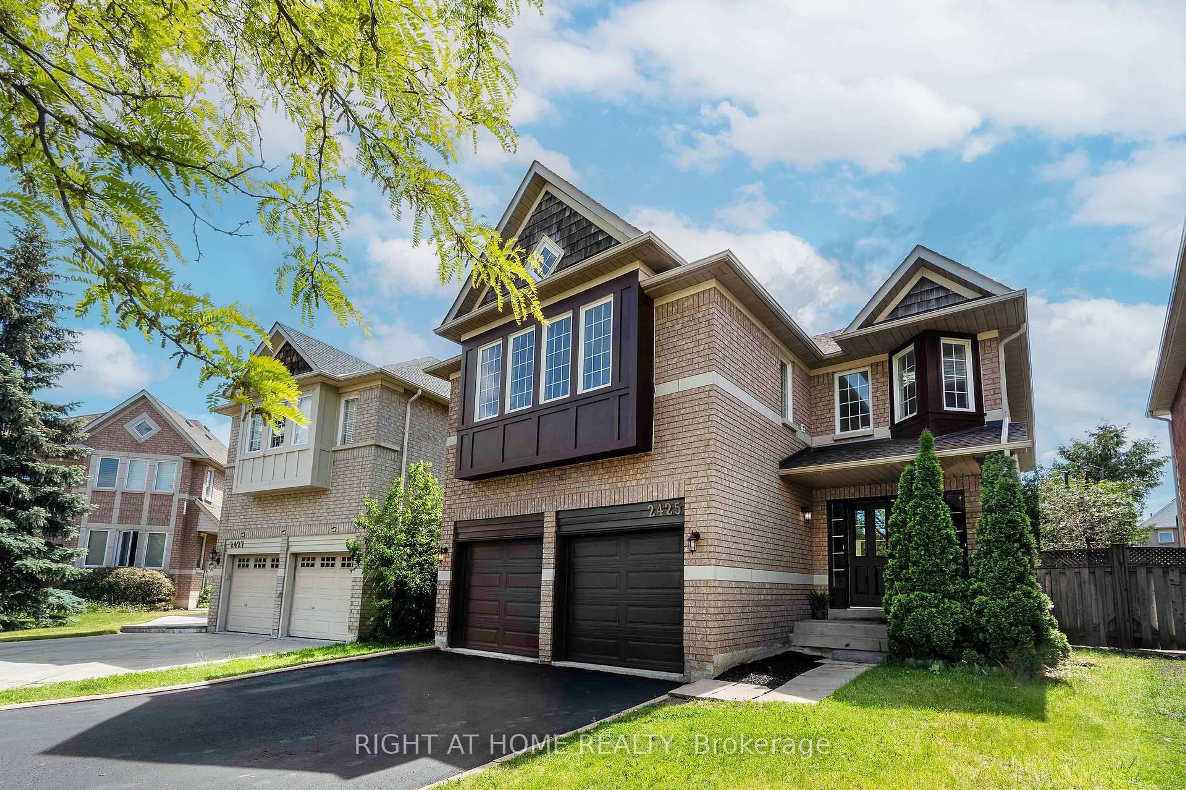 Home with brick exterior material, street for 2425 Nichols Dr, Oakville Ontario L6H 6T2