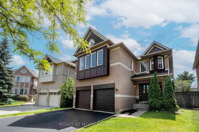 2425 Nichols Dr, Oakville 3