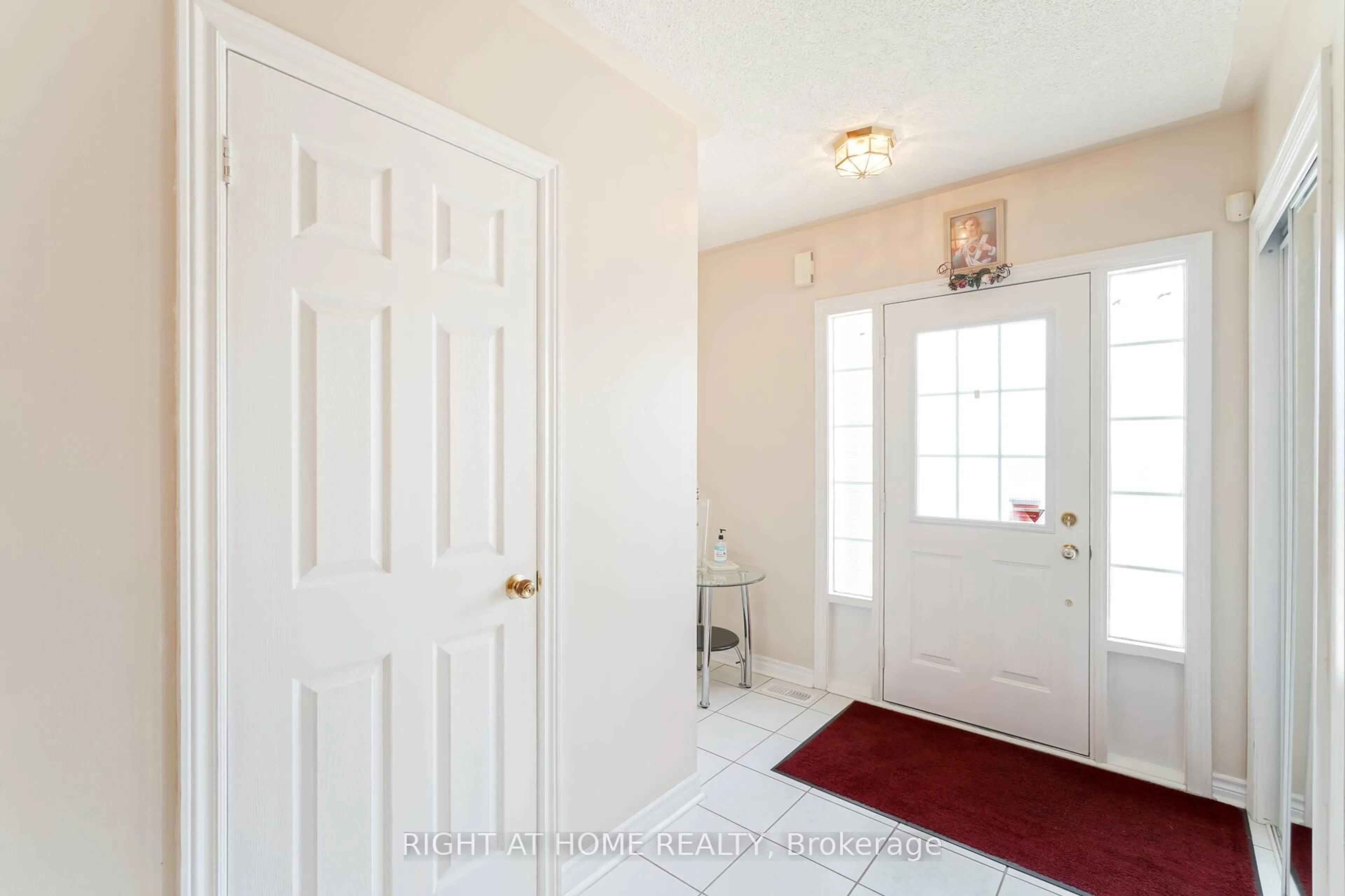 Indoor entryway for 61 Sir Jacobs Cres, Brampton Ontario L7A 3T5