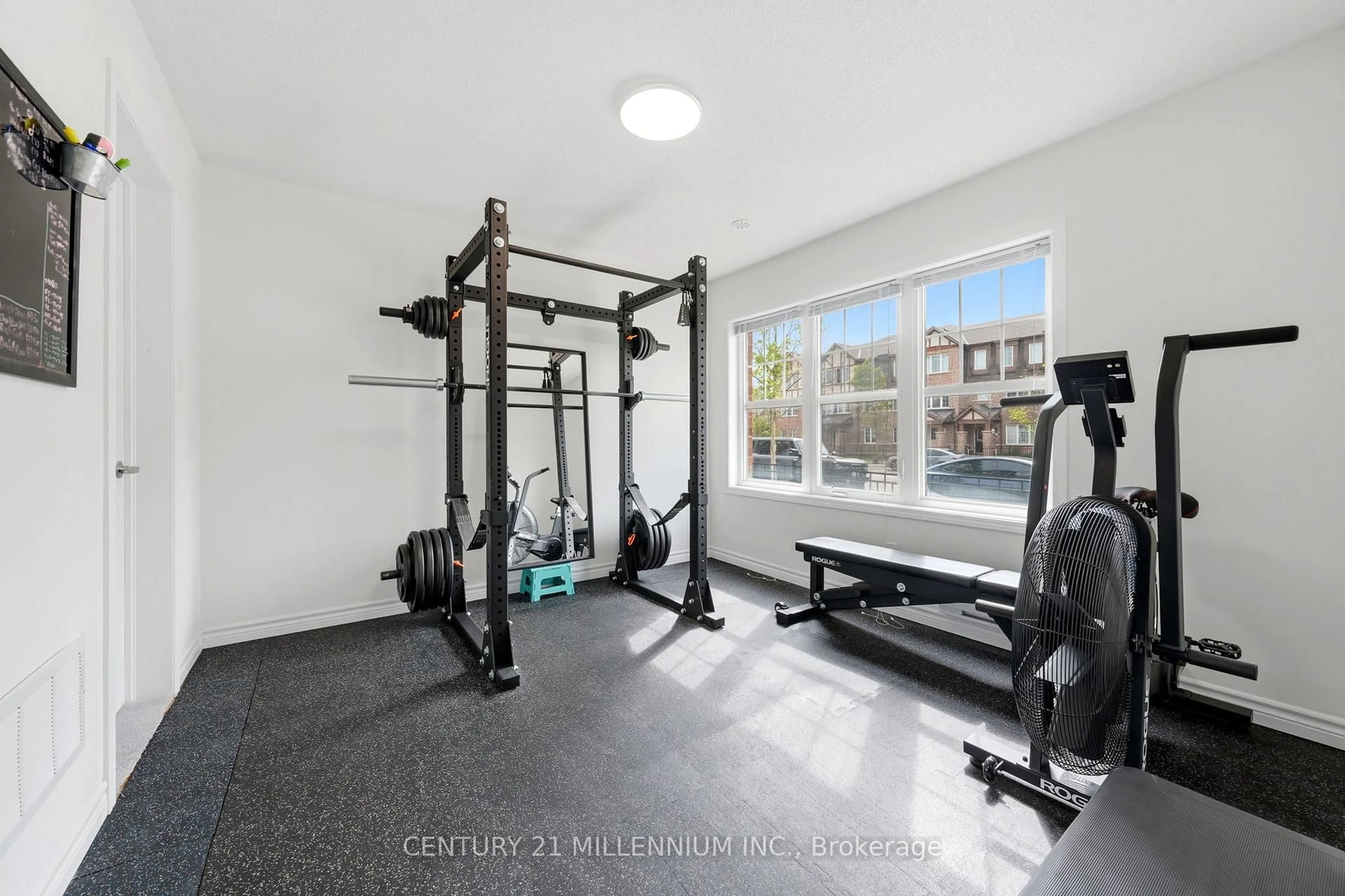 Gym or fitness room for 242 Remembrance Rd, Brampton Ontario L7A 4P4