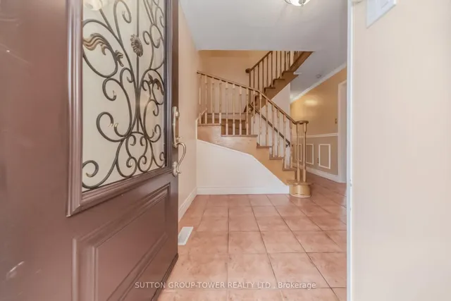 3 Arthurs Cres, Brampton 4