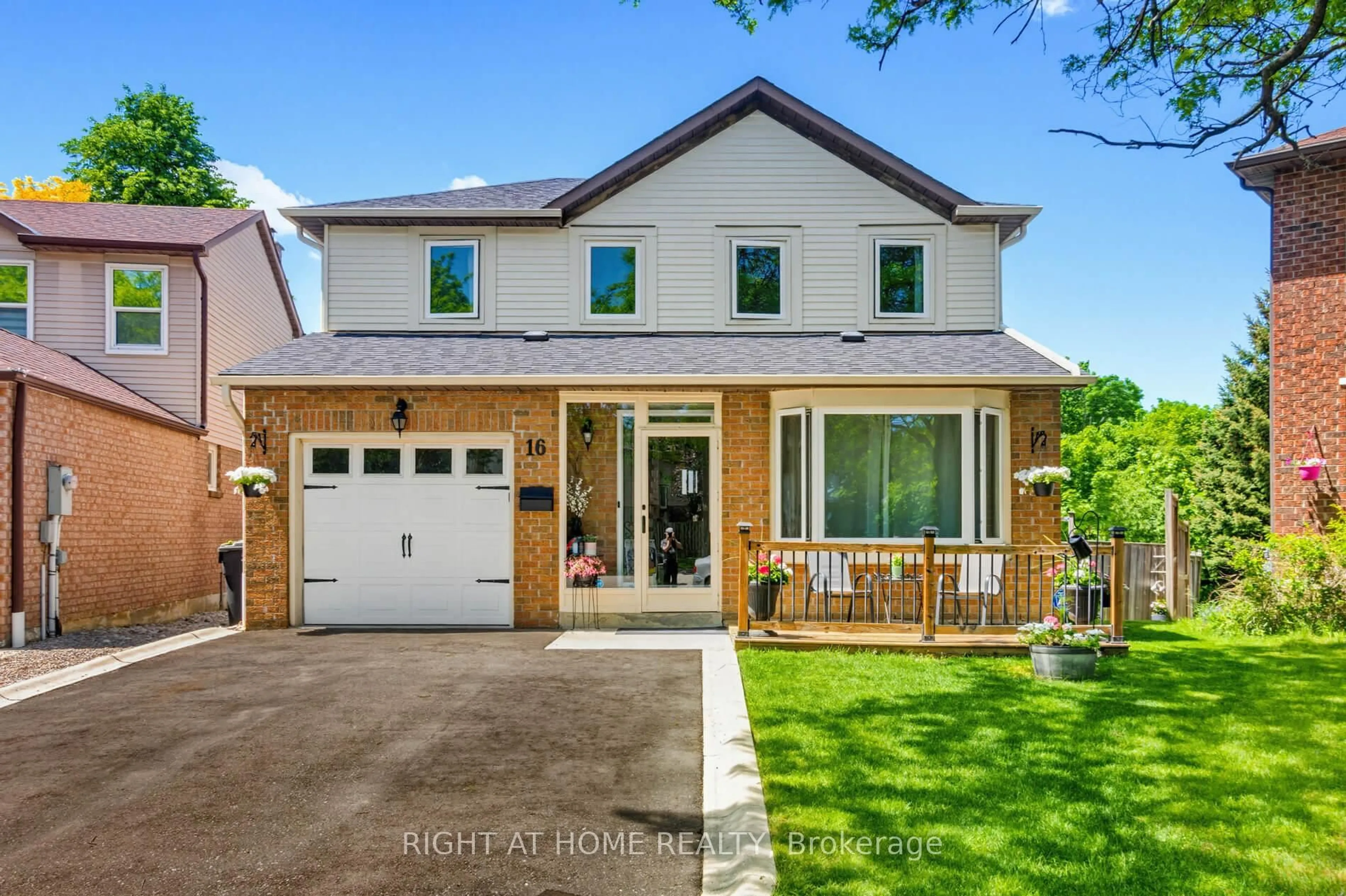 Home with brick exterior material, street for 16 Marengo Crt, Brampton Ontario L6S 4H6