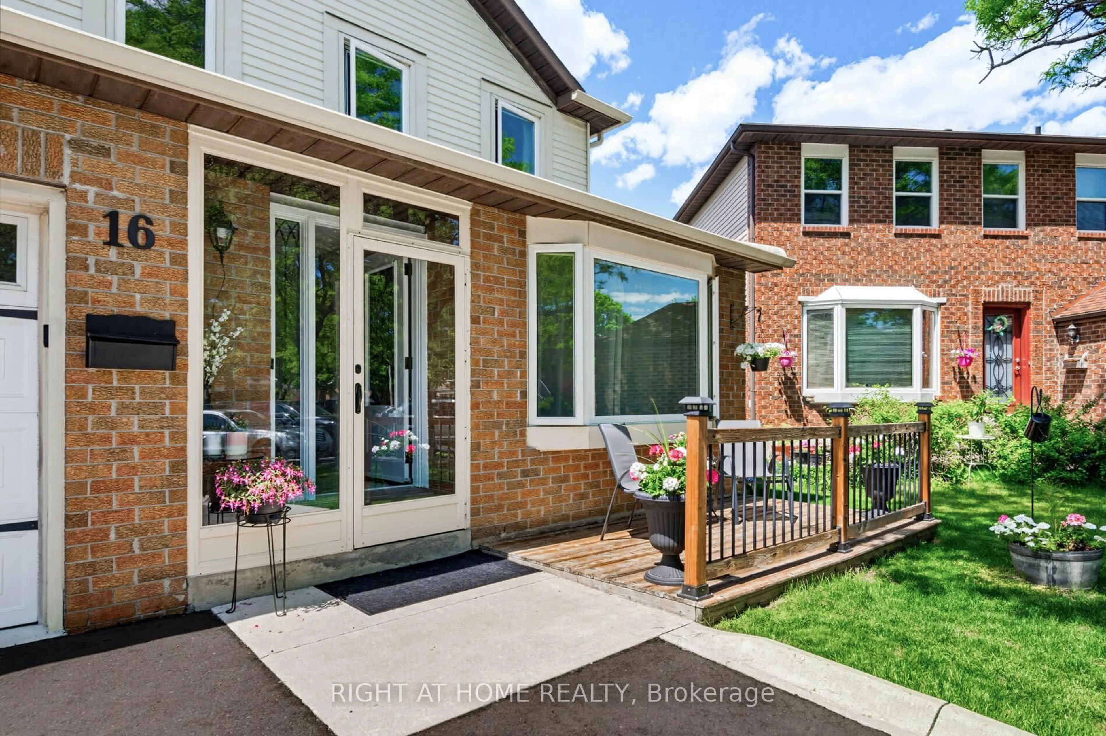 Home with brick exterior material, street for 16 Marengo Crt, Brampton Ontario L6S 4H6