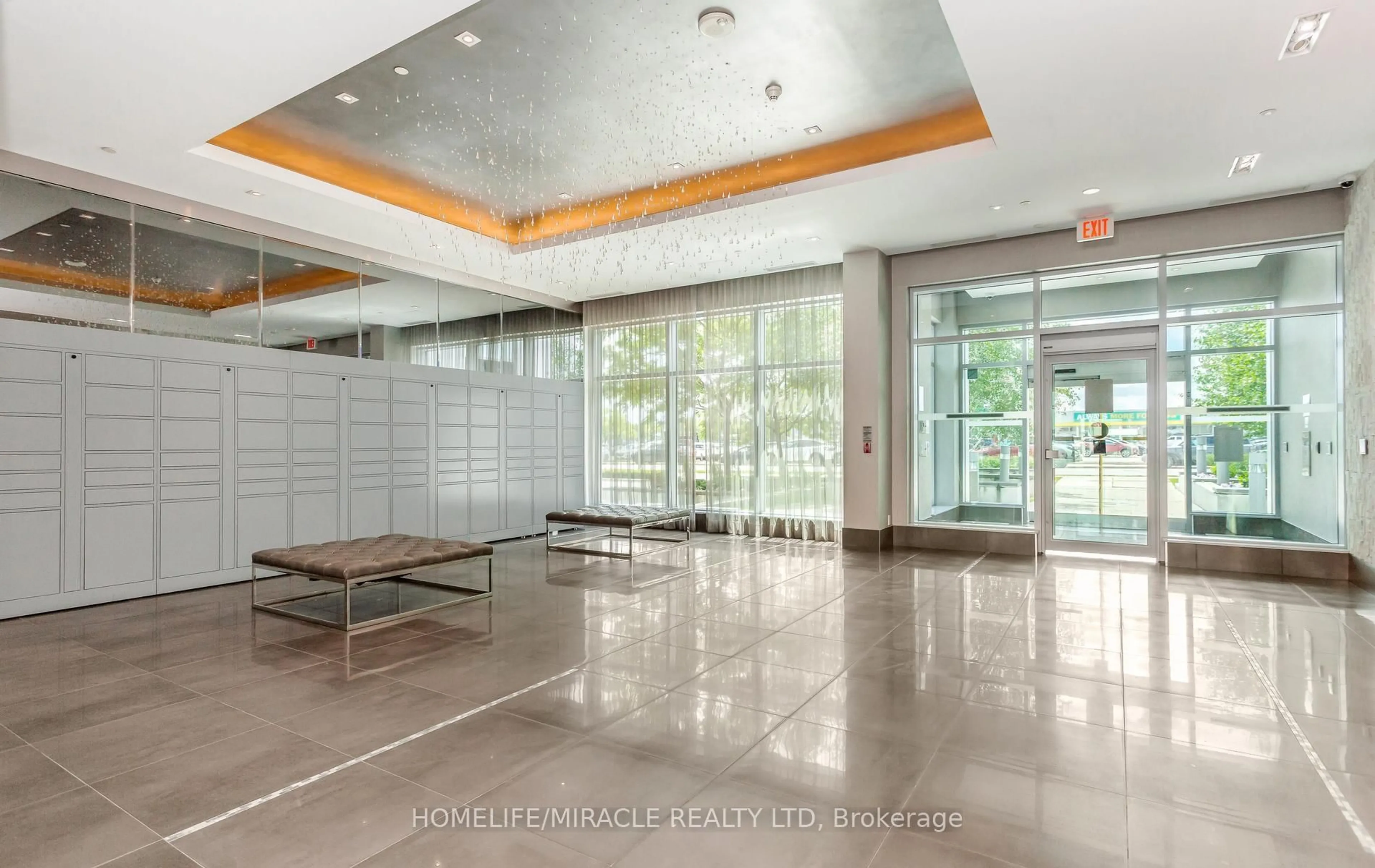 Indoor foyer for 55 Speers Rd #1605, Oakville Ontario L6K 0H9