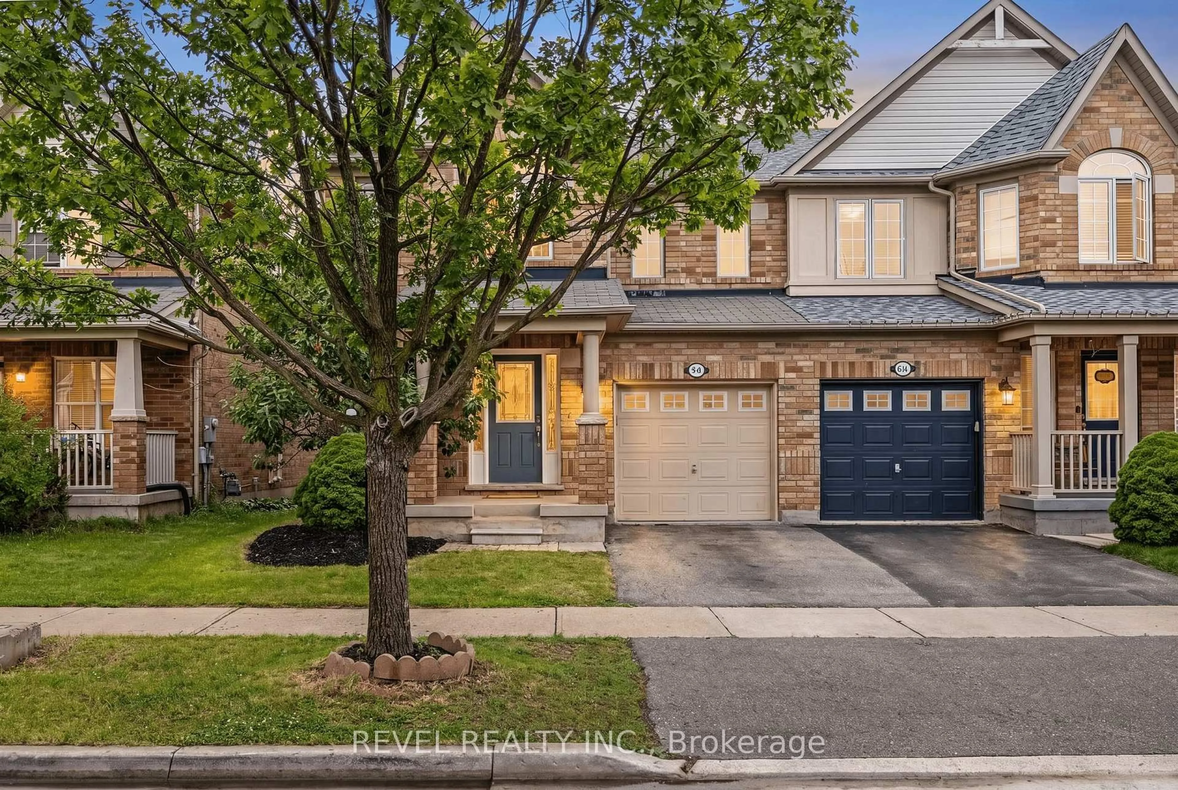 Home with brick exterior material, street for 918 Hepburn Rd, Milton Ontario L9T 0L6