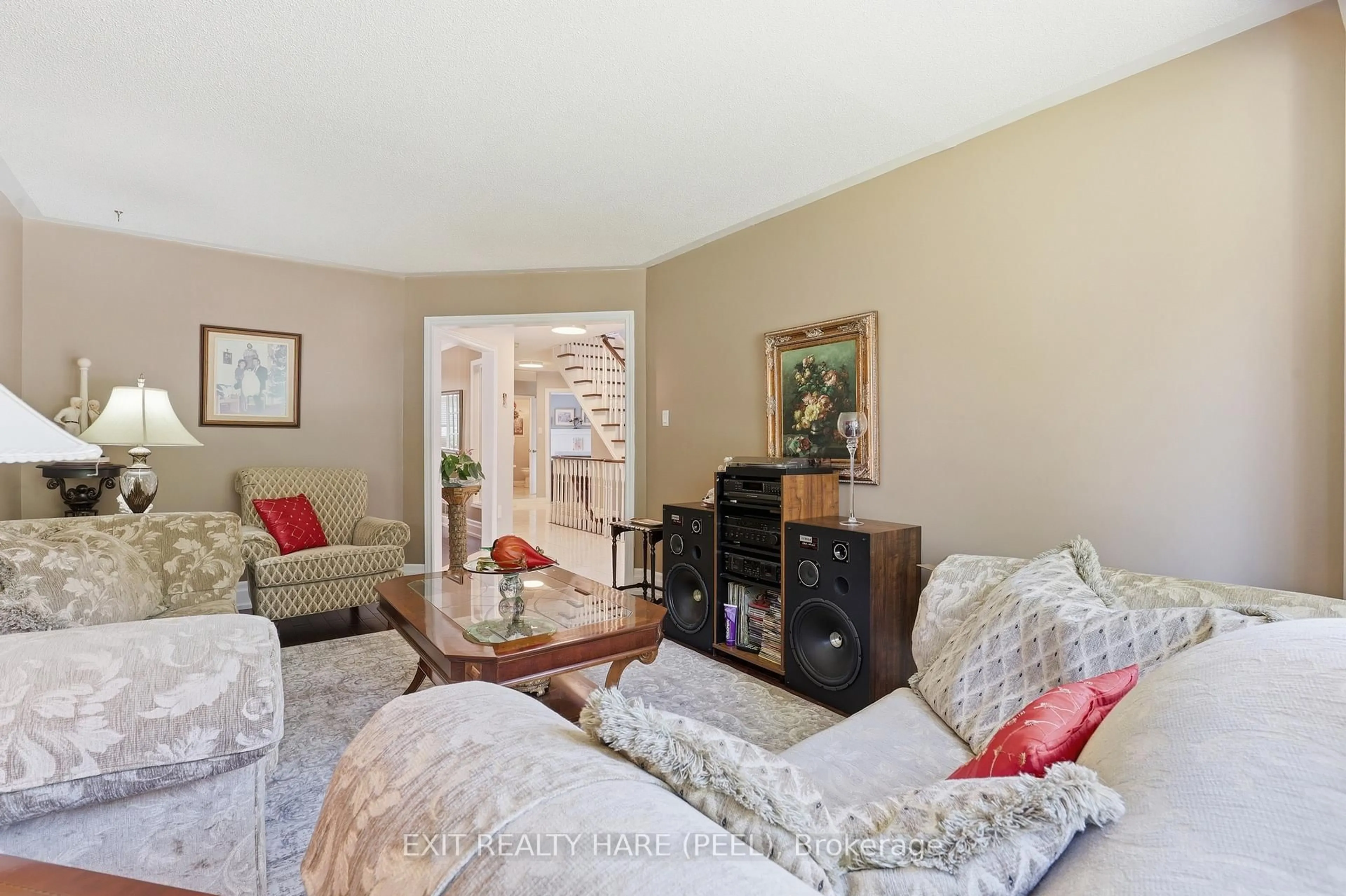 Living room with furniture, unknown for 14 Warrington Crt, Brampton Ontario L6W 4G7