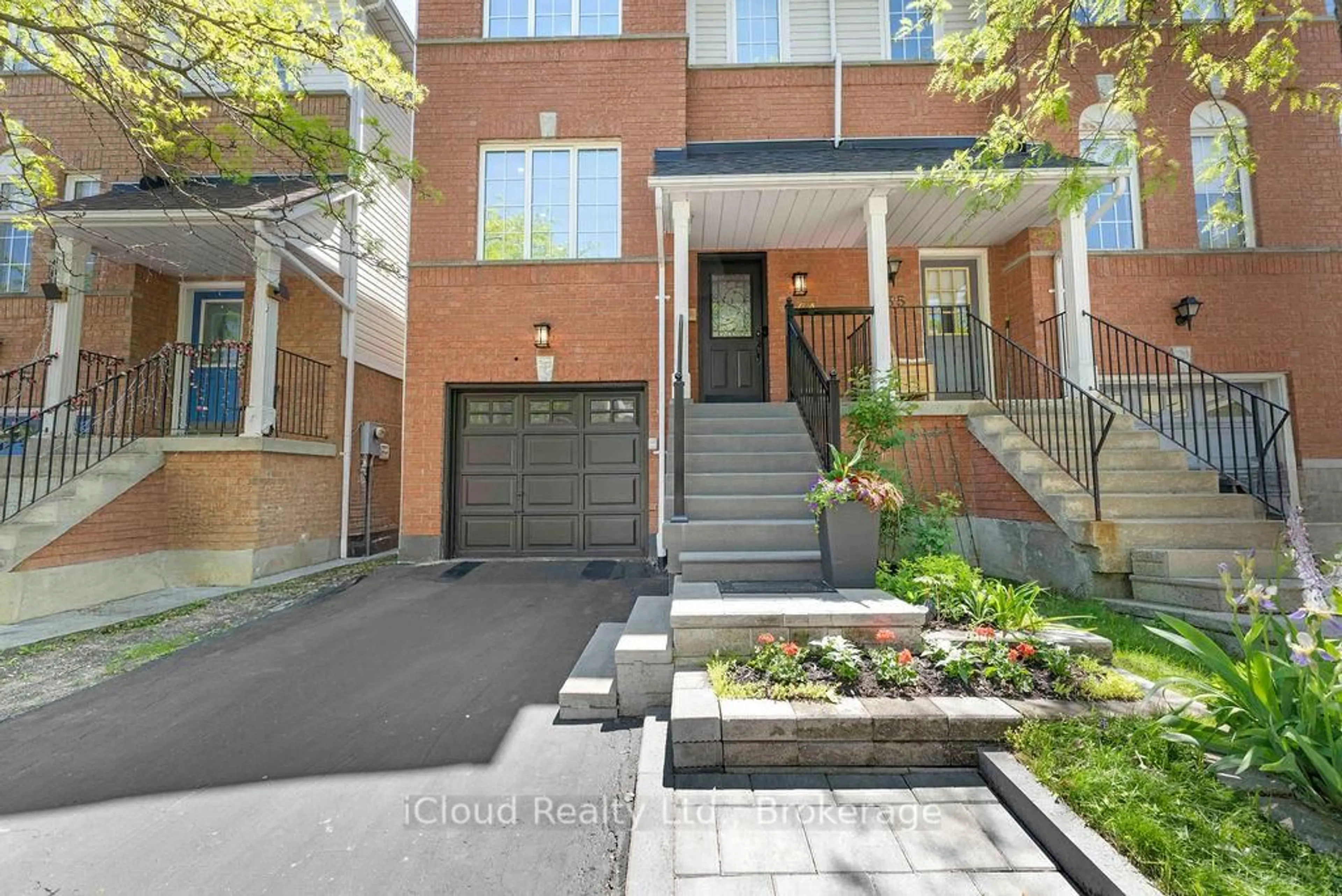 Home with brick exterior material, street for 1480 Britannia Rd #134, Mississauga Ontario L5V 2K4