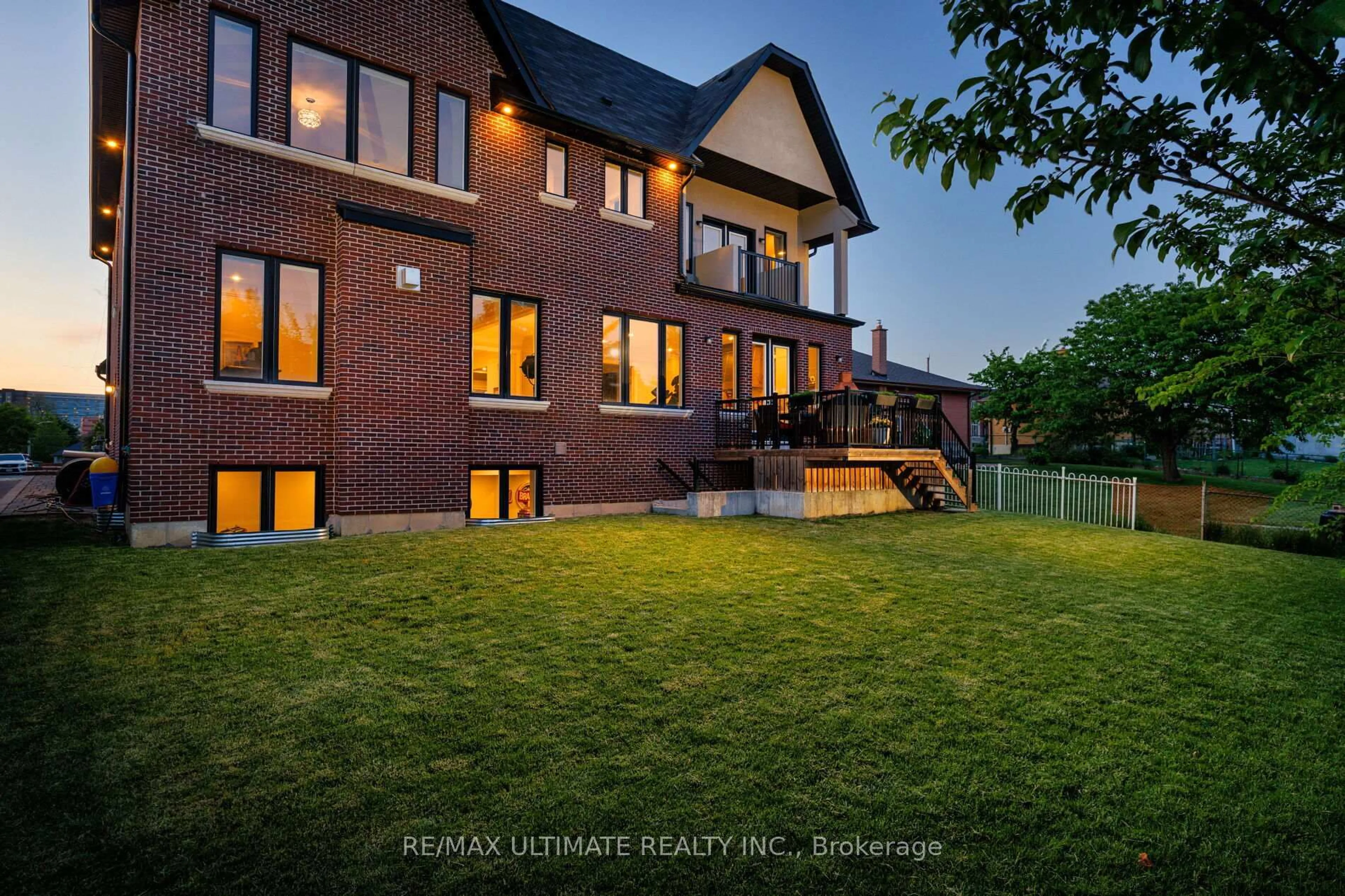 Home with brick exterior material, unknown for 33 Dorsey Dr, Toronto Ontario M6L 1S9