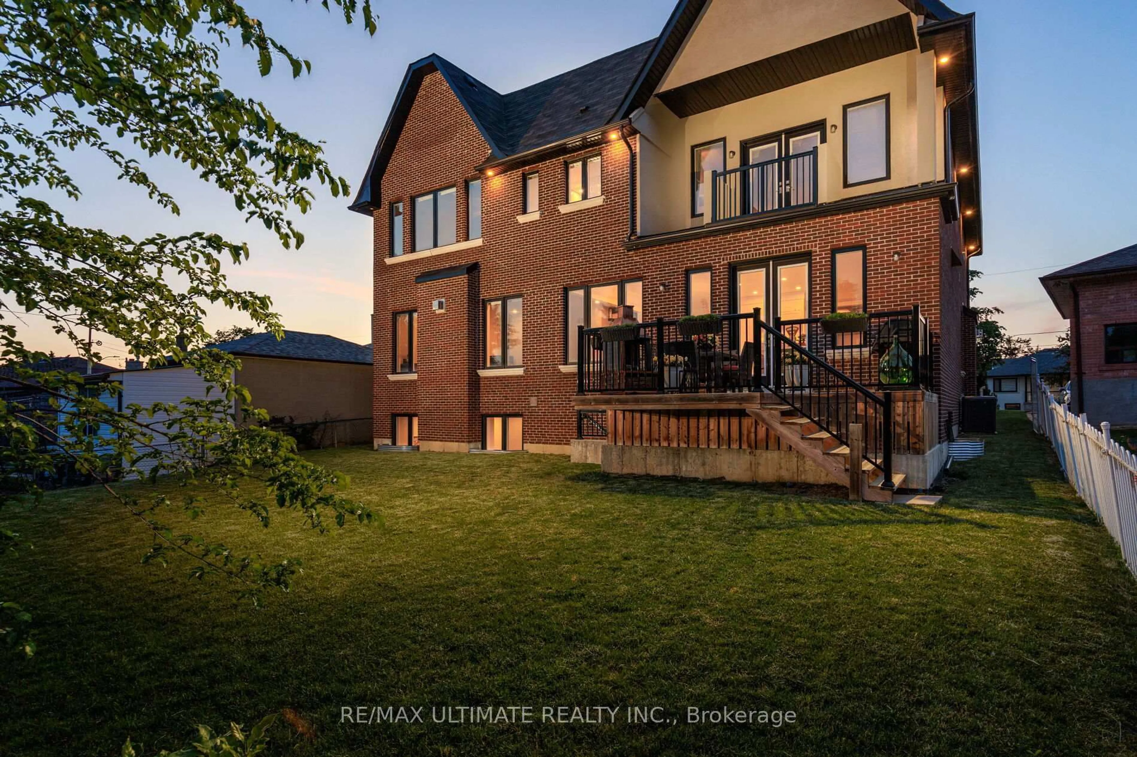 Home with brick exterior material, unknown for 33 Dorsey Dr, Toronto Ontario M6L 1S9