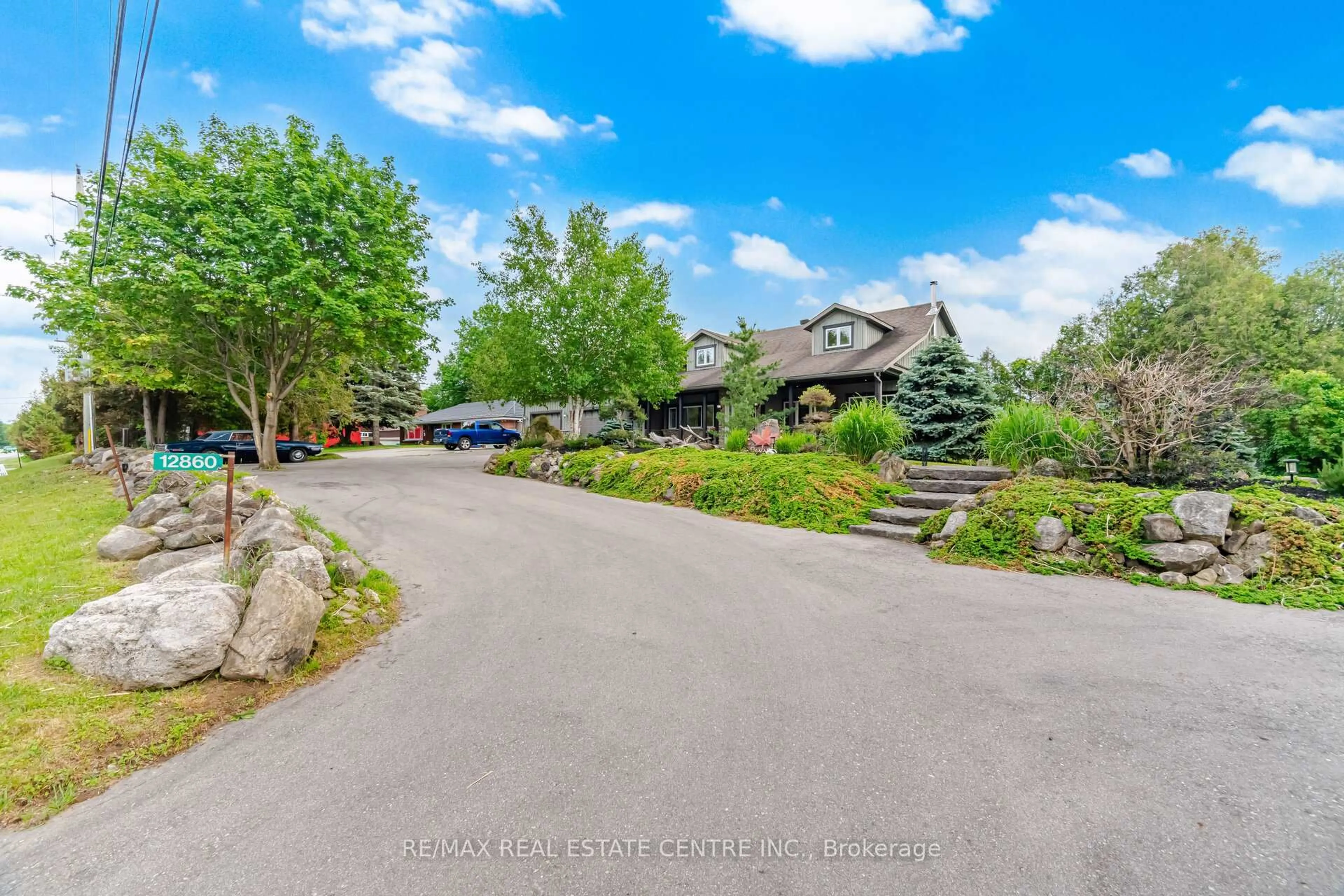 A pic from outside/outdoor area/front of a property/back of a property/a pic from drone, unknown for 12860 Regional Rd 25, Halton Hills Ontario L7J 2M1