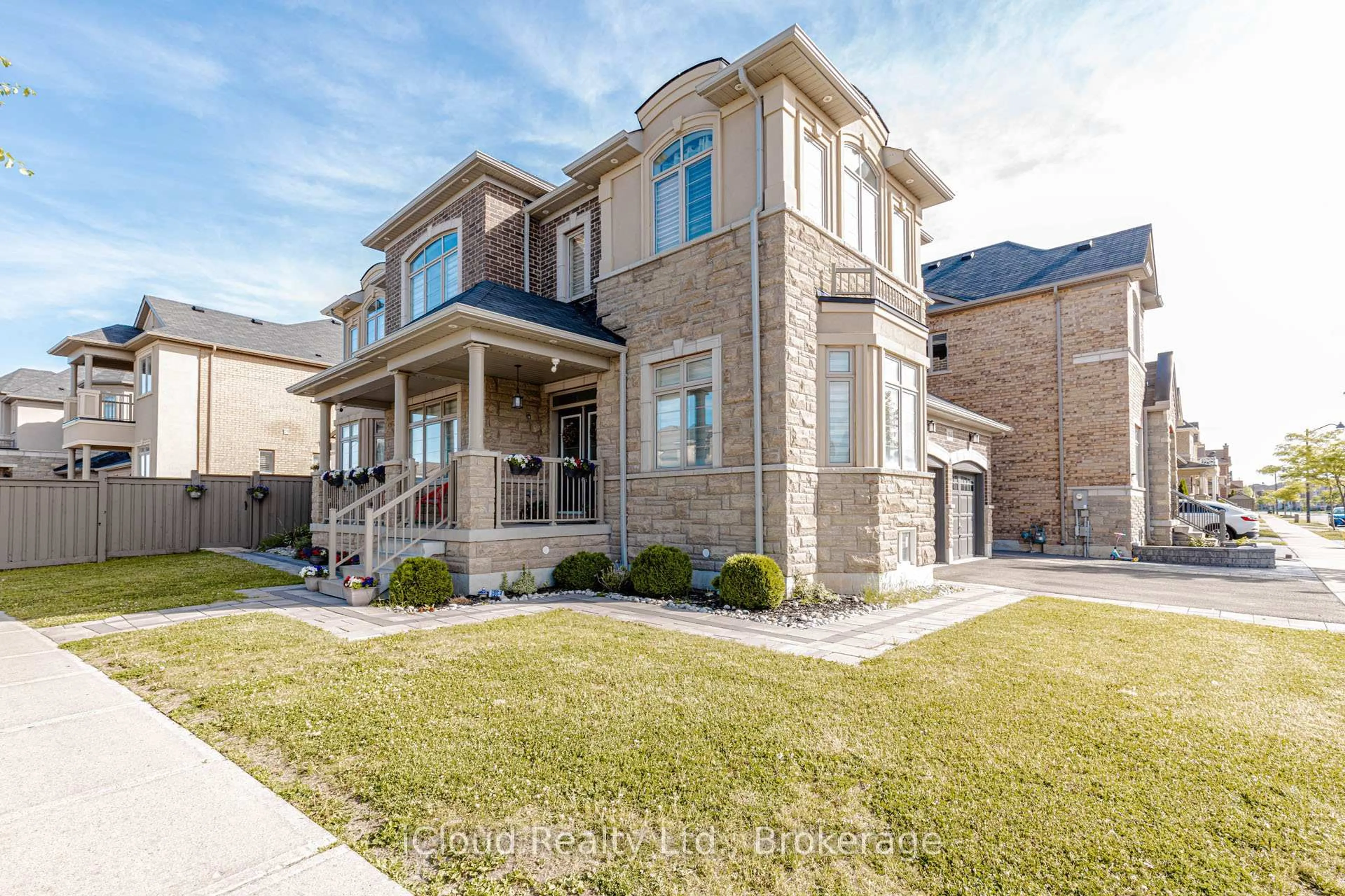 Home with brick exterior material, street for 264 Etheridge Ave, Milton Ontario L9E 1H7