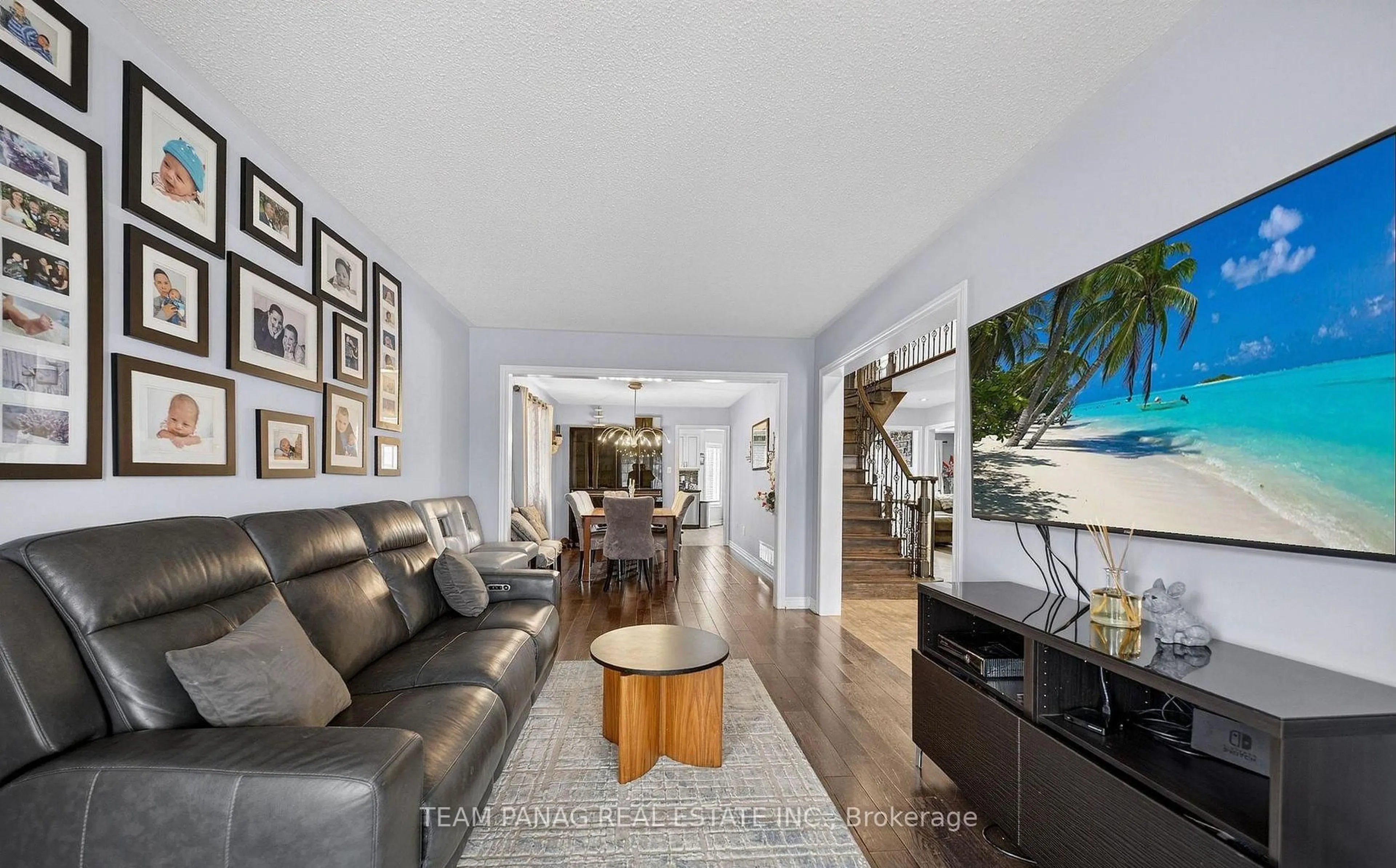 Living room with furniture, unknown for 8 Deerglen Dr, Brampton Ontario L6R 1M1