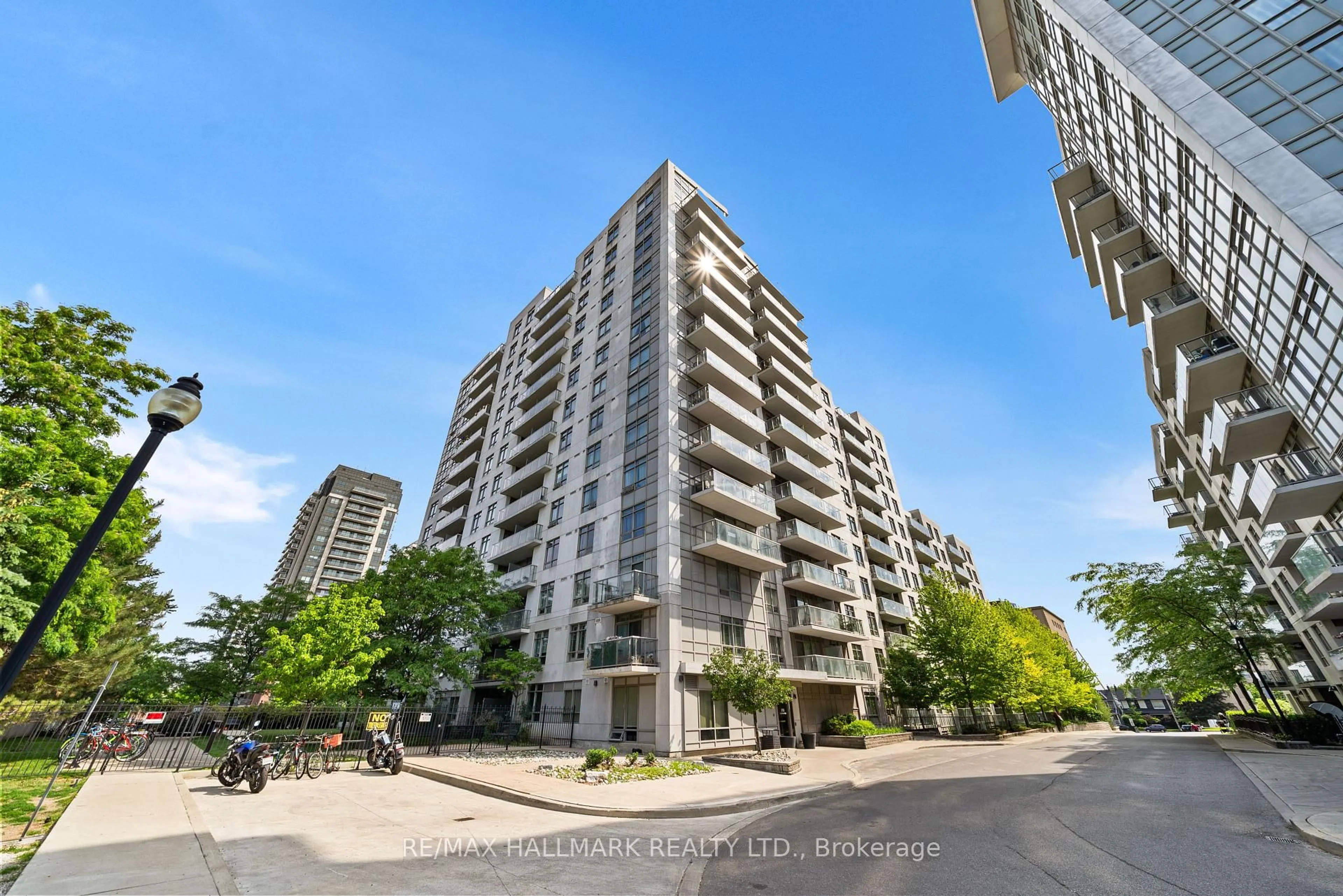 Unknown for 816 Lansdowne Ave #103, Toronto Ontario M6H 4K6