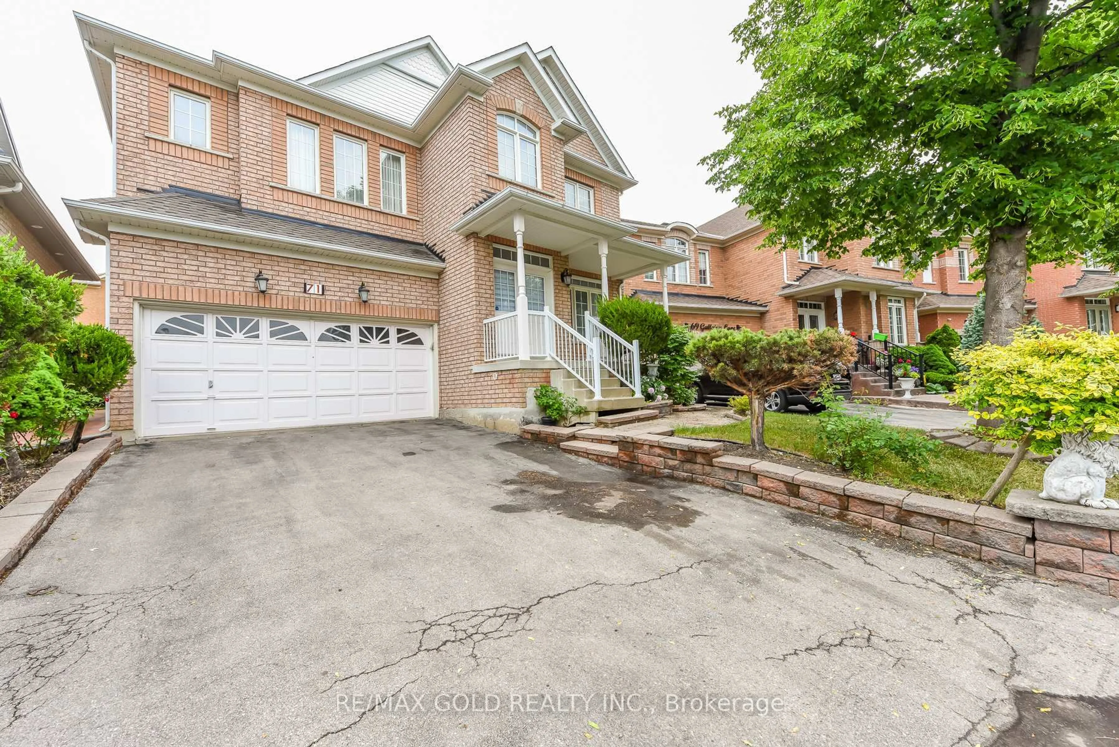 Home with brick exterior material, street for 71 Gallview Lane, Brampton Ontario L6P 1S2
